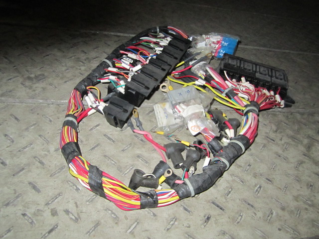 08C1233		Control box wiring harness
