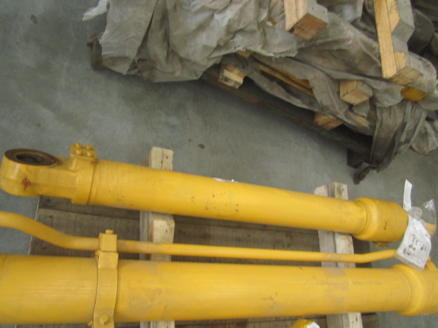 10C1081	CLG13-CD(Ⅰ)	Bucket cylinder; ASSY