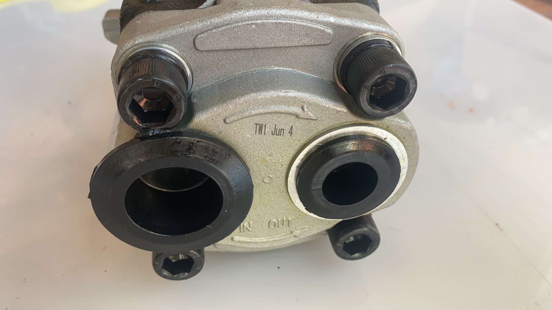 11K2012		gear pump; left-handed6tooth32ML