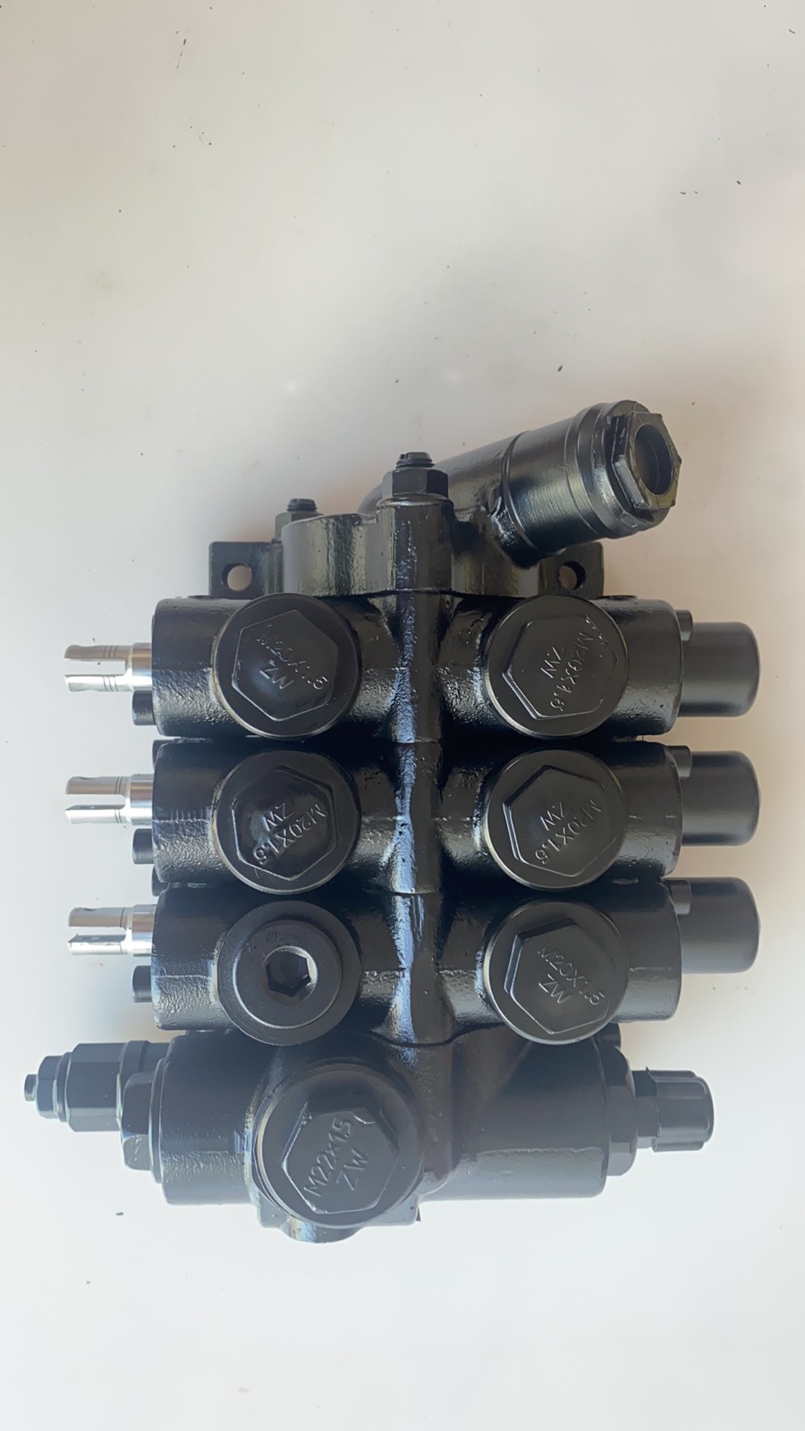 12C1251		Triple multi-way valve