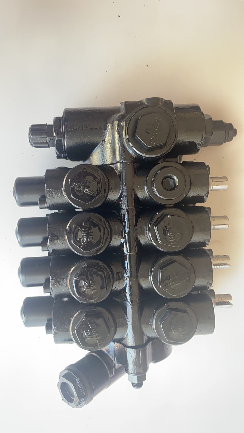 12C1429		Quadruple multi-way valve