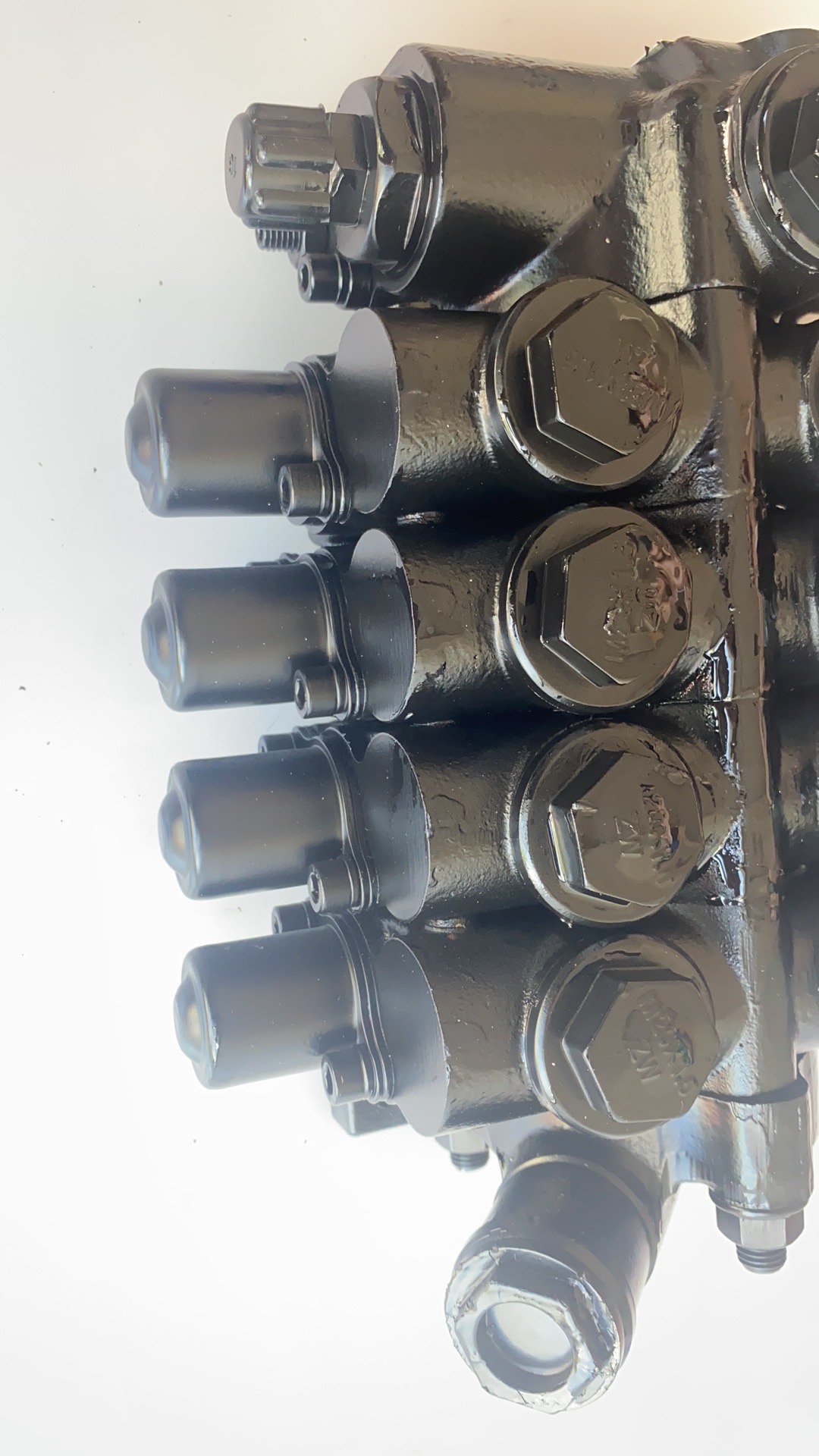 12C1429		Quadruple multi-way valve