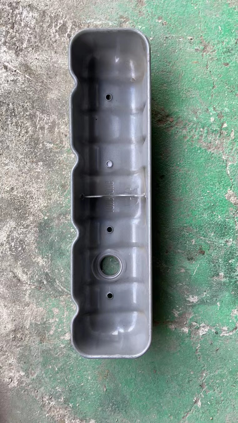 DCA490BPG 		Valve cover