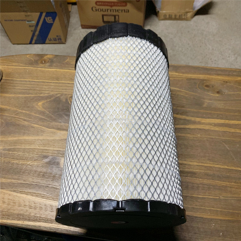 40C4077 		Road roller 612H air filter