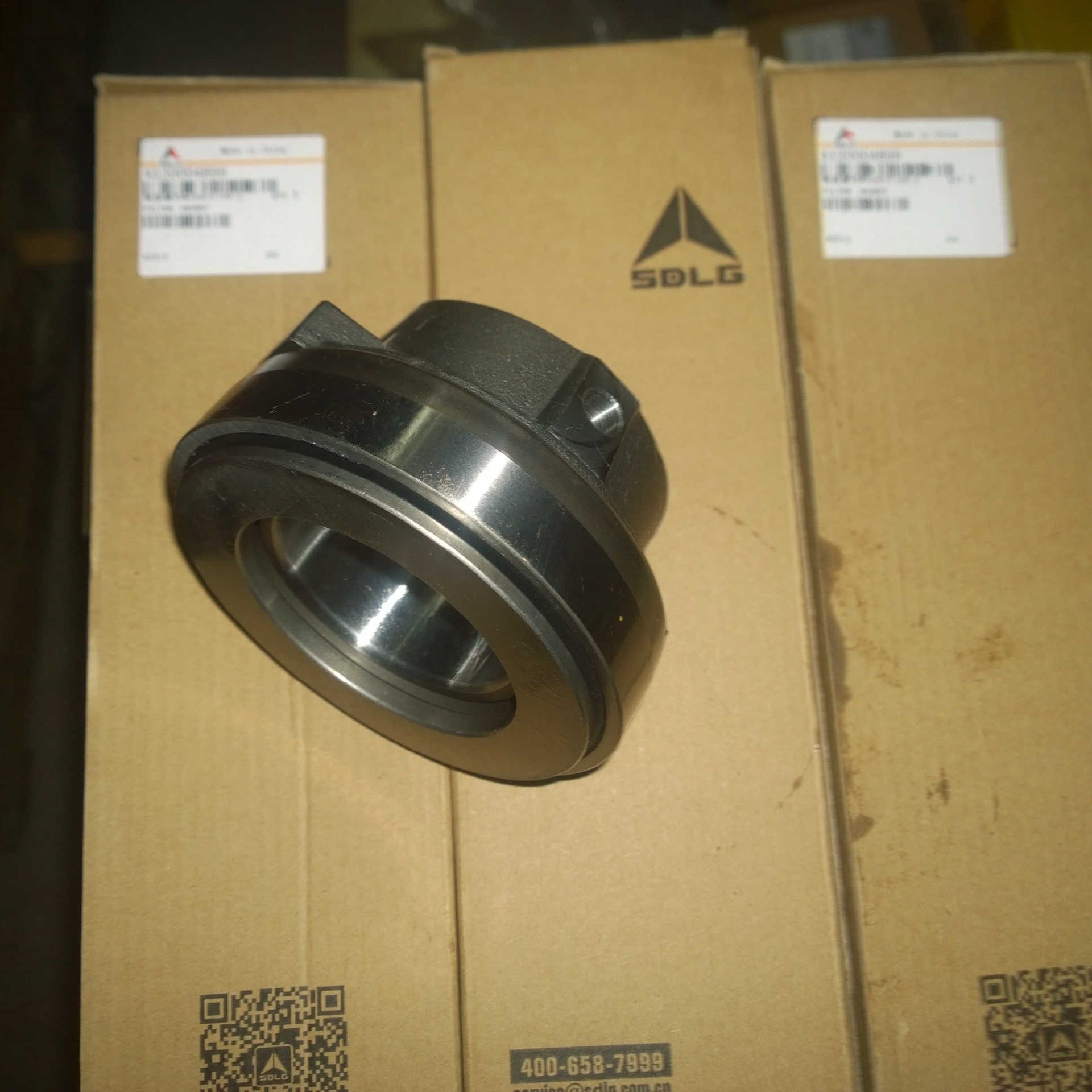 4110001121010		Release bearing and seat assembly