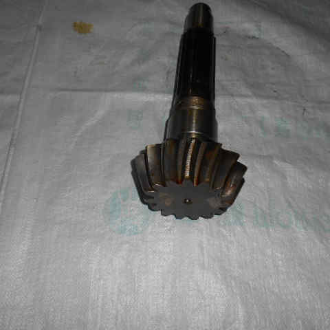 16Y-15-00061		 Output shaft