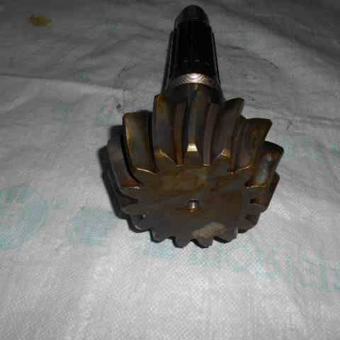 16Y-15-00061		 Output shaft