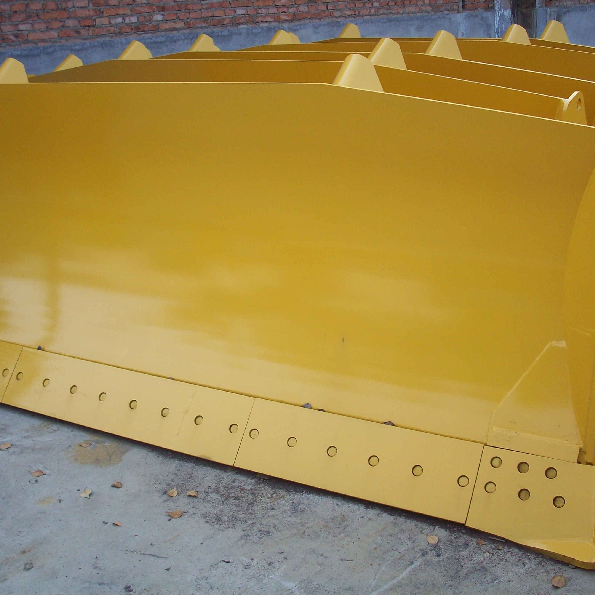 SD16	16Y-80-70000	Straight tilt blade	Bulldozer/Bulldozer