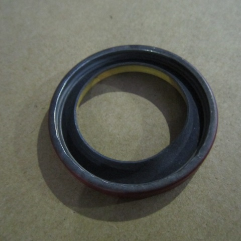 SP106137	3027680	oil seal