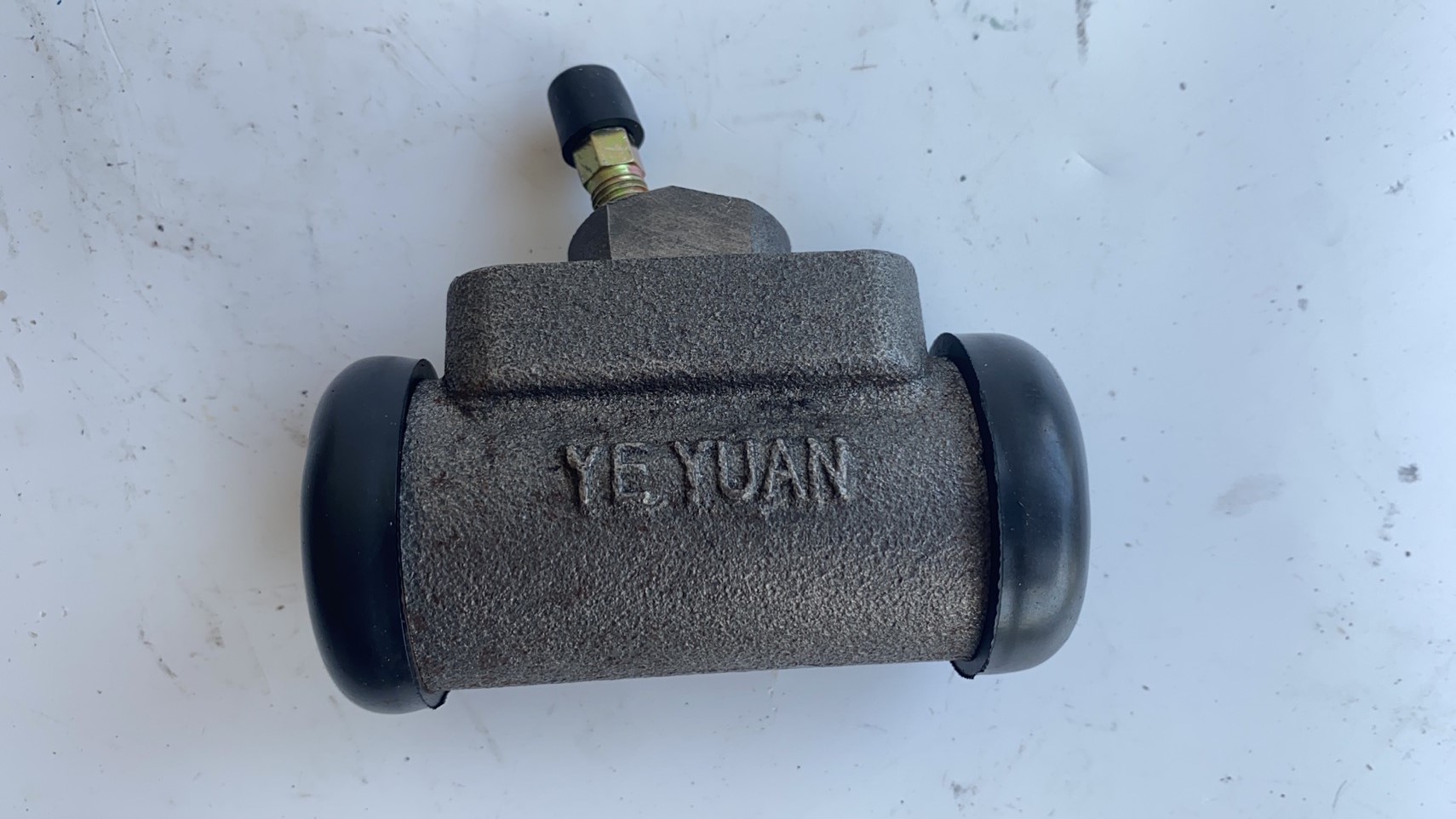 YY2.5T sub-pump (left)