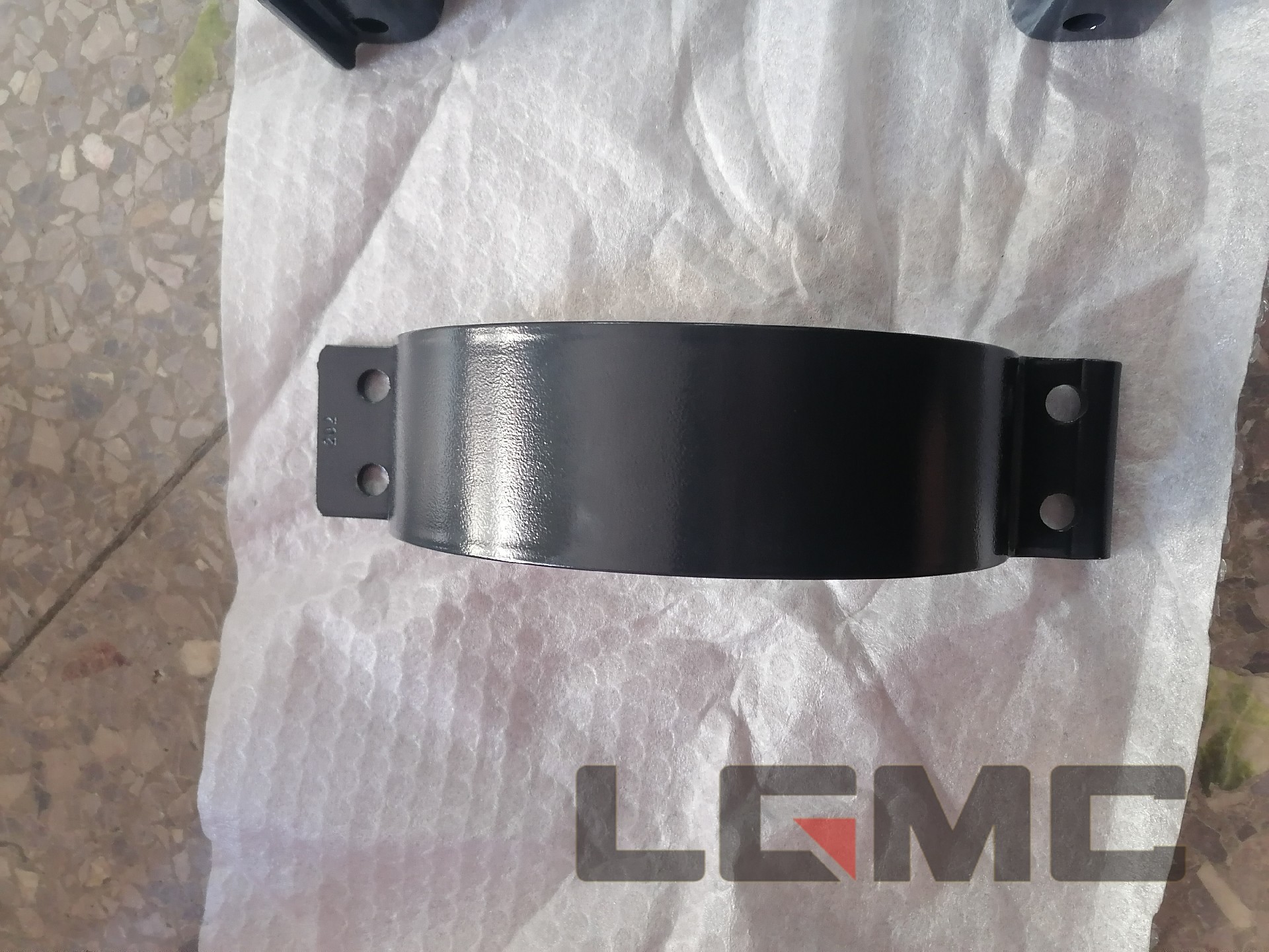 09C2185 Bucket cylinder tube clamp plate