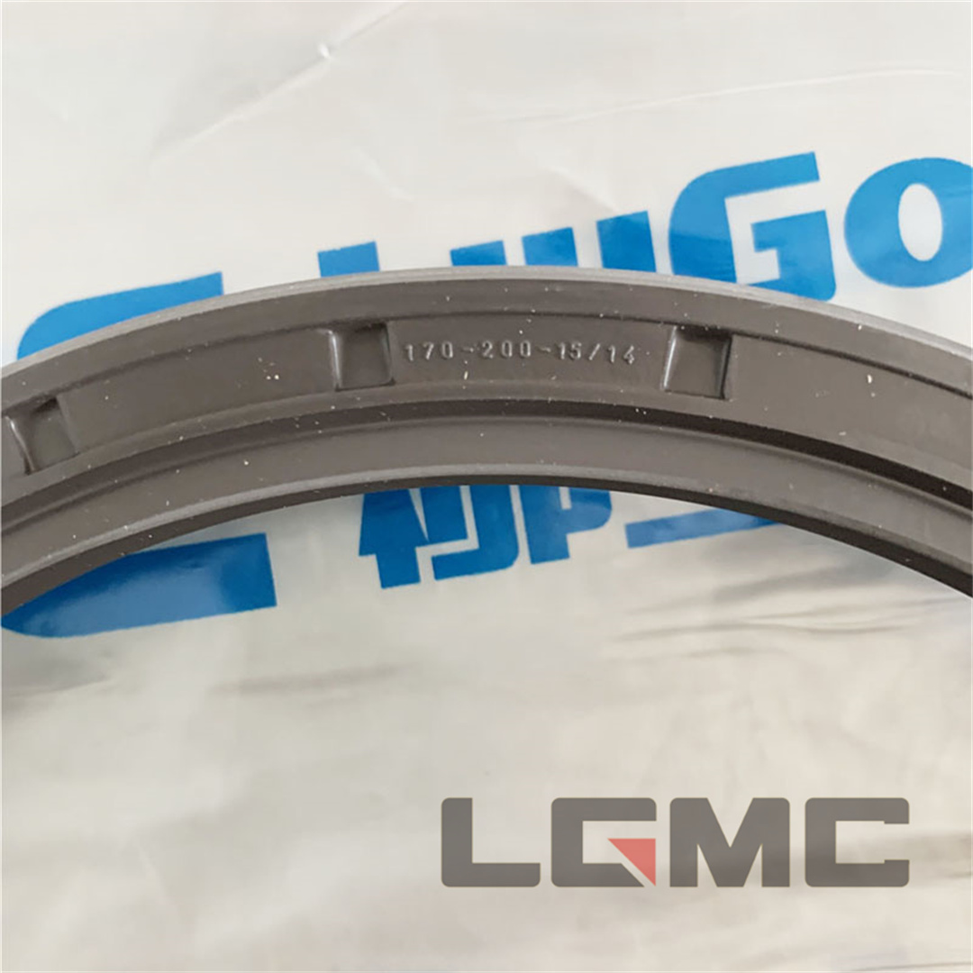 13B0282 Front and rear axle oil seal