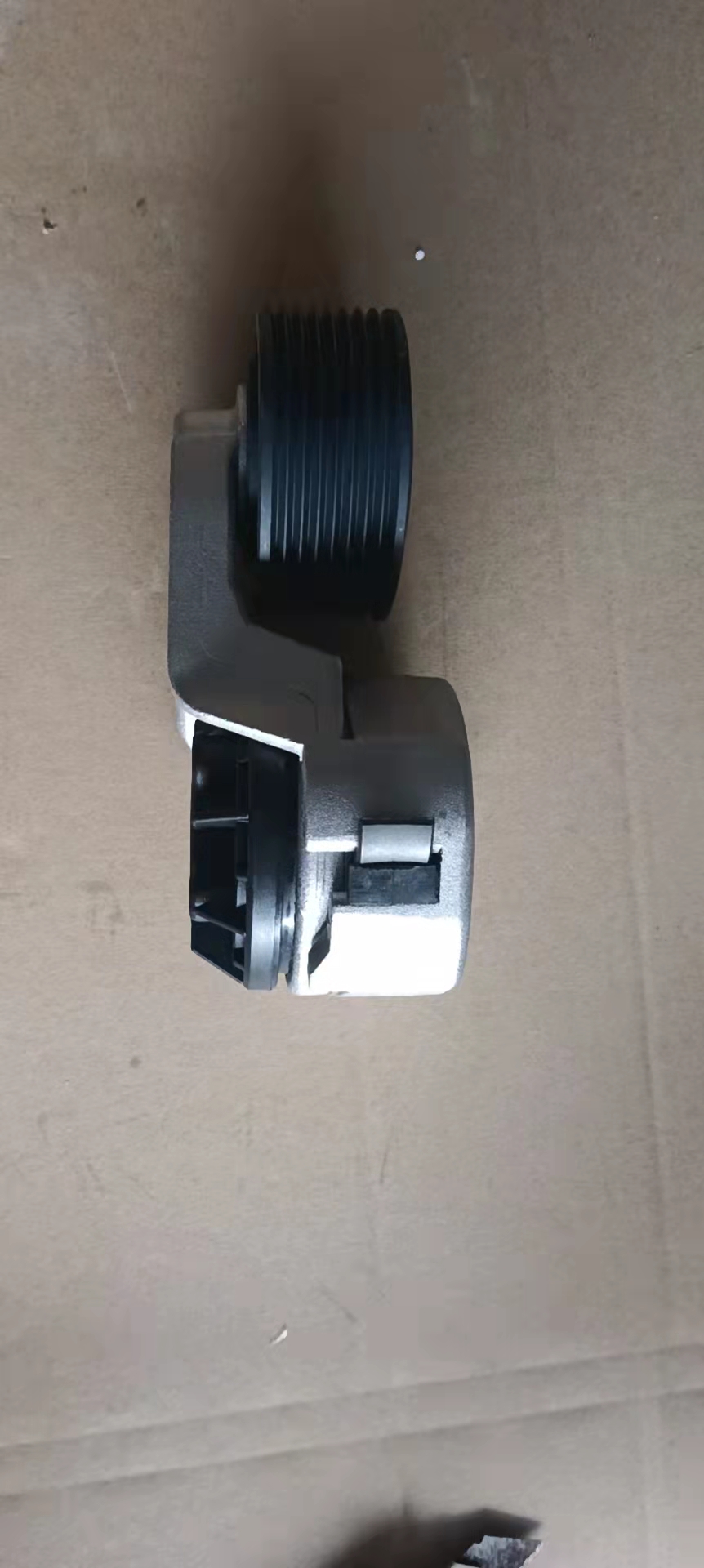 C3976831	BELT TENSIONER