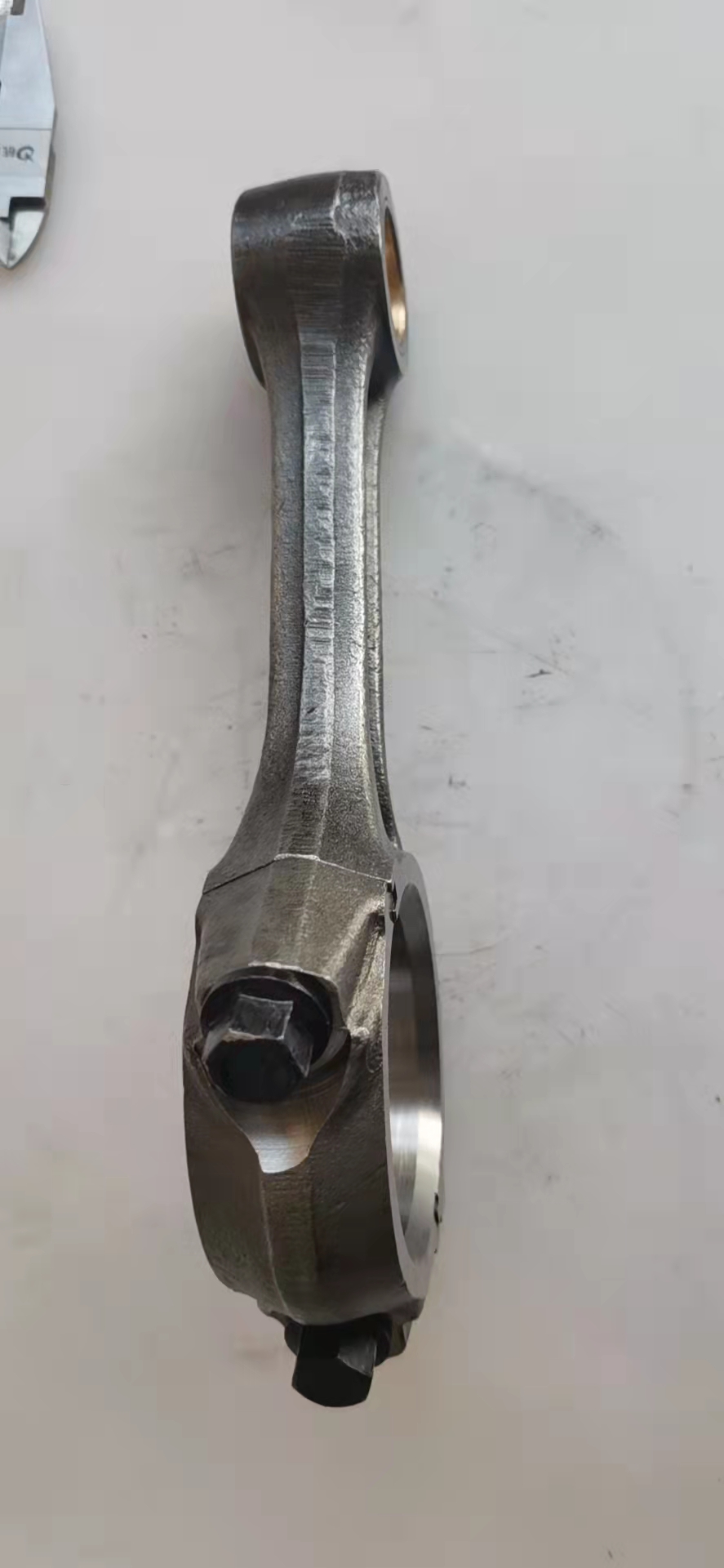 490B-04201 connecting rod