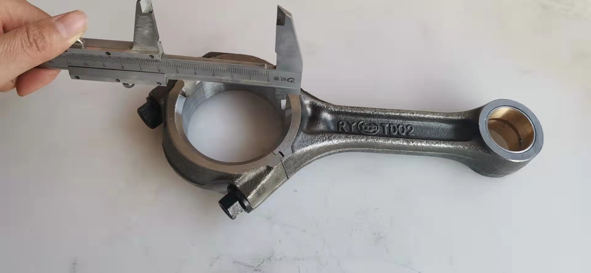 490B-04201 connecting rod