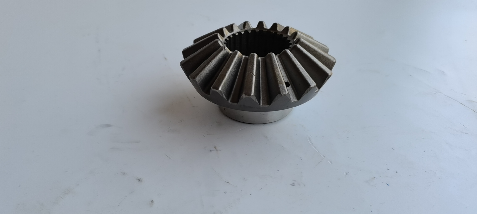 BSX-14453-52002 Axle gear (1625C)