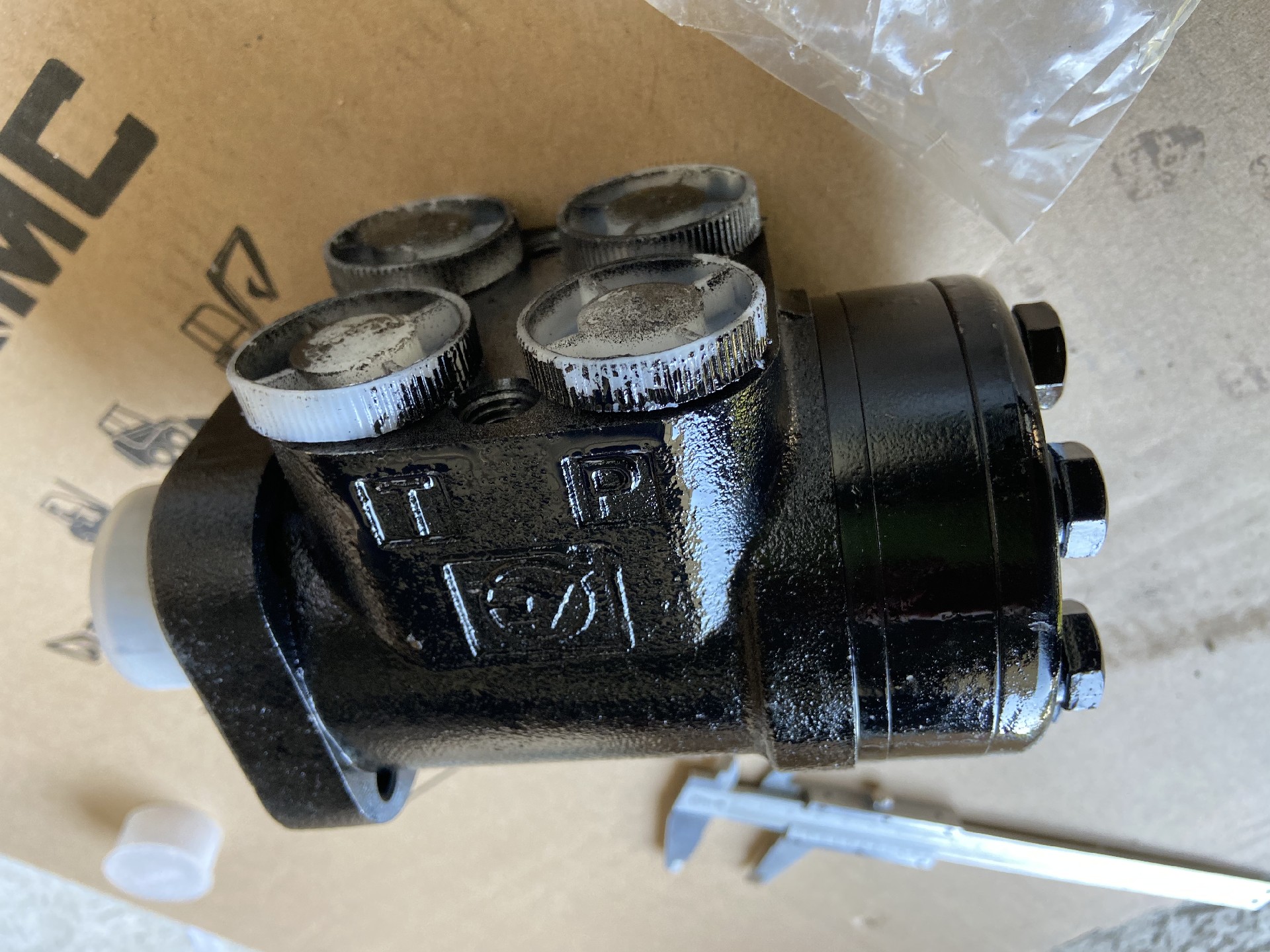 GR501-211000-000 Hydraulic steering gear