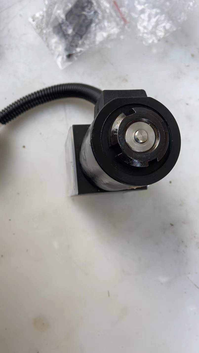 YQX30DH-4200 Gear Solenoid Valve Van điện từ (Cái)