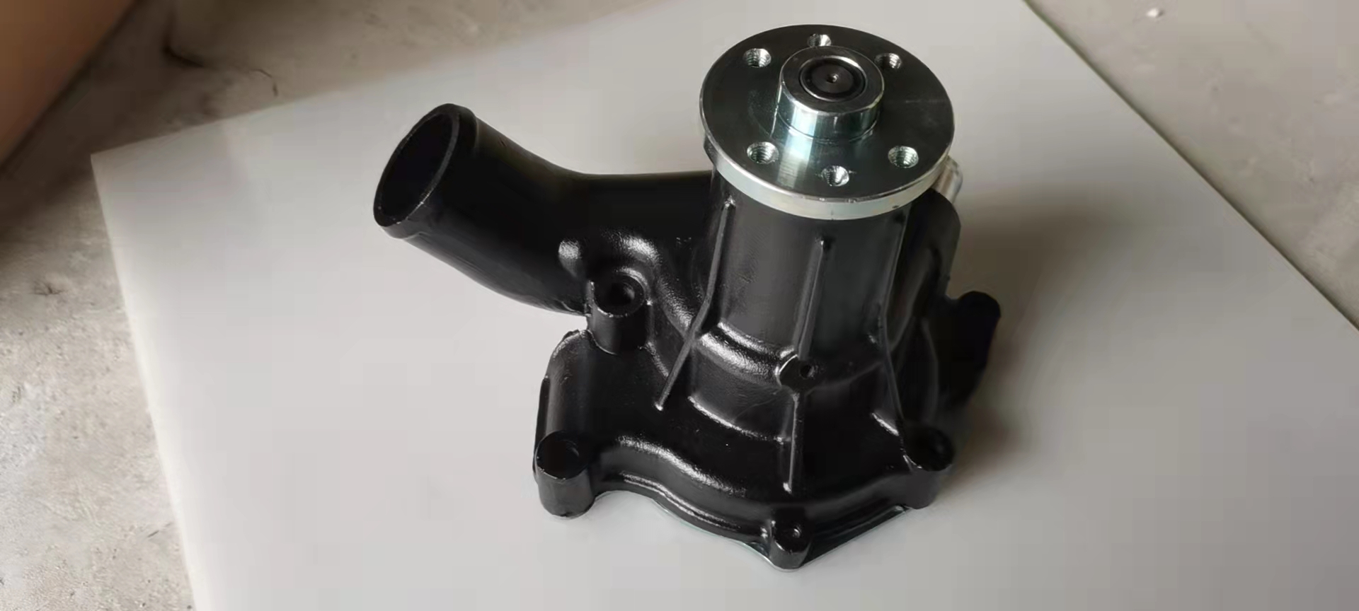 1-13650017-1 Water Pump