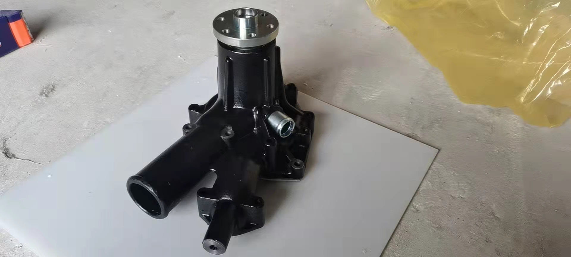 1-13650133-0 water pump