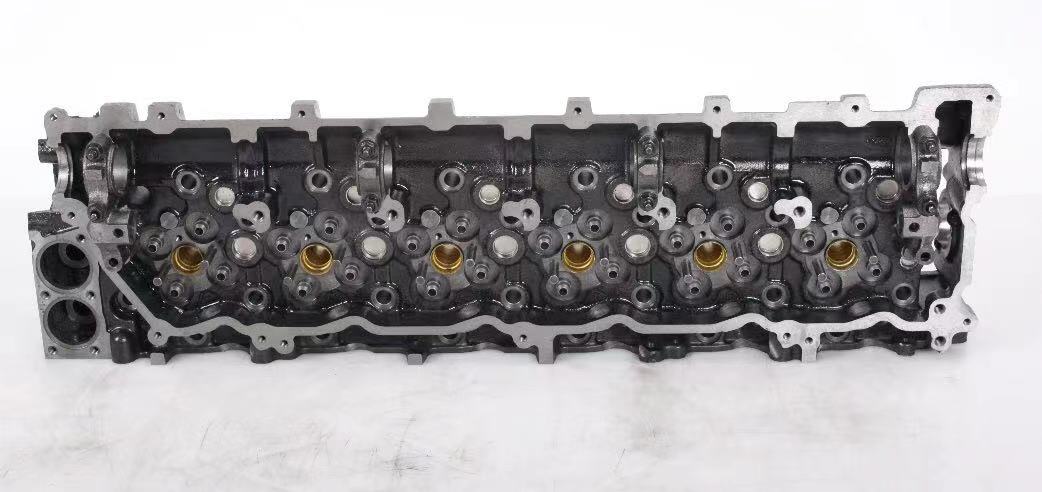 6HK1 Cylinder head common rail