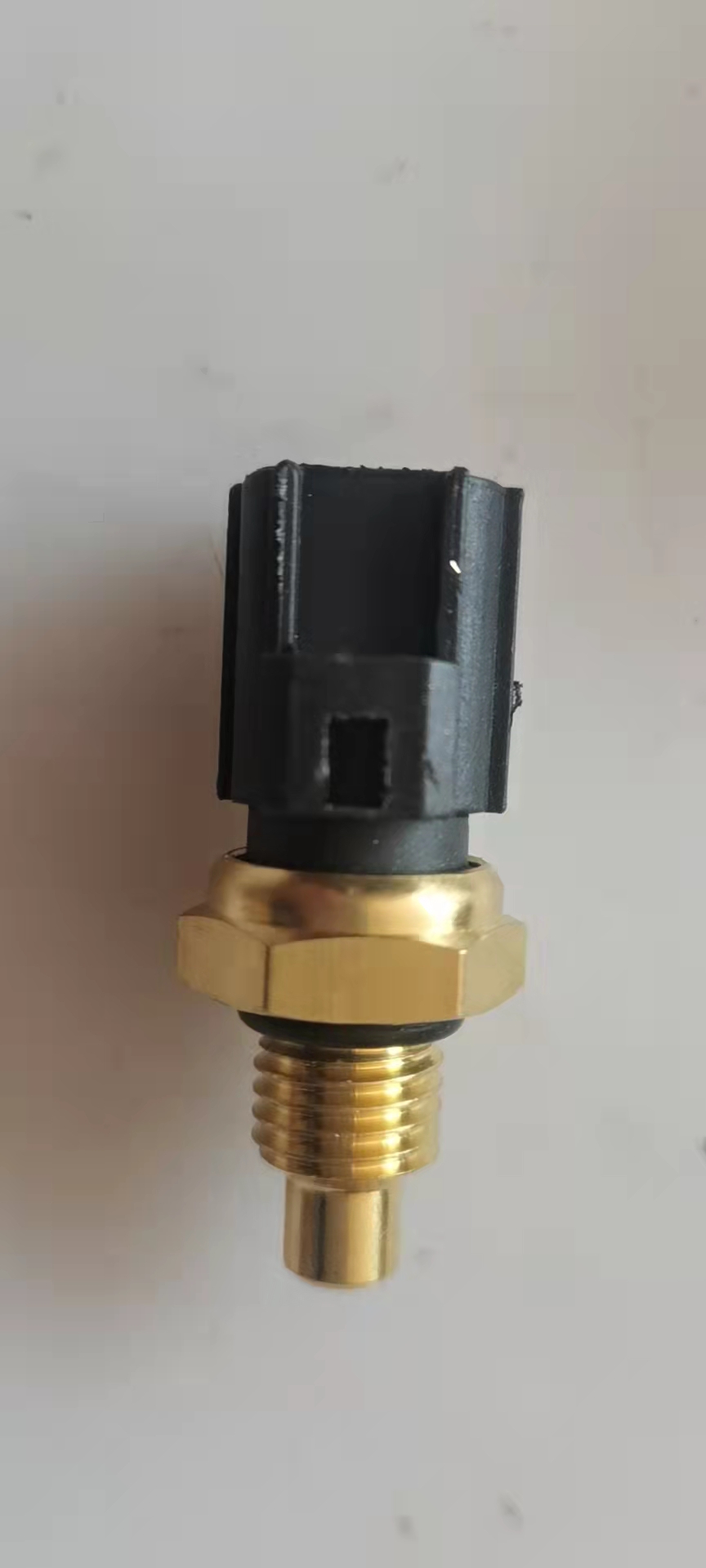 8-98023581-0 Water temperature sensor