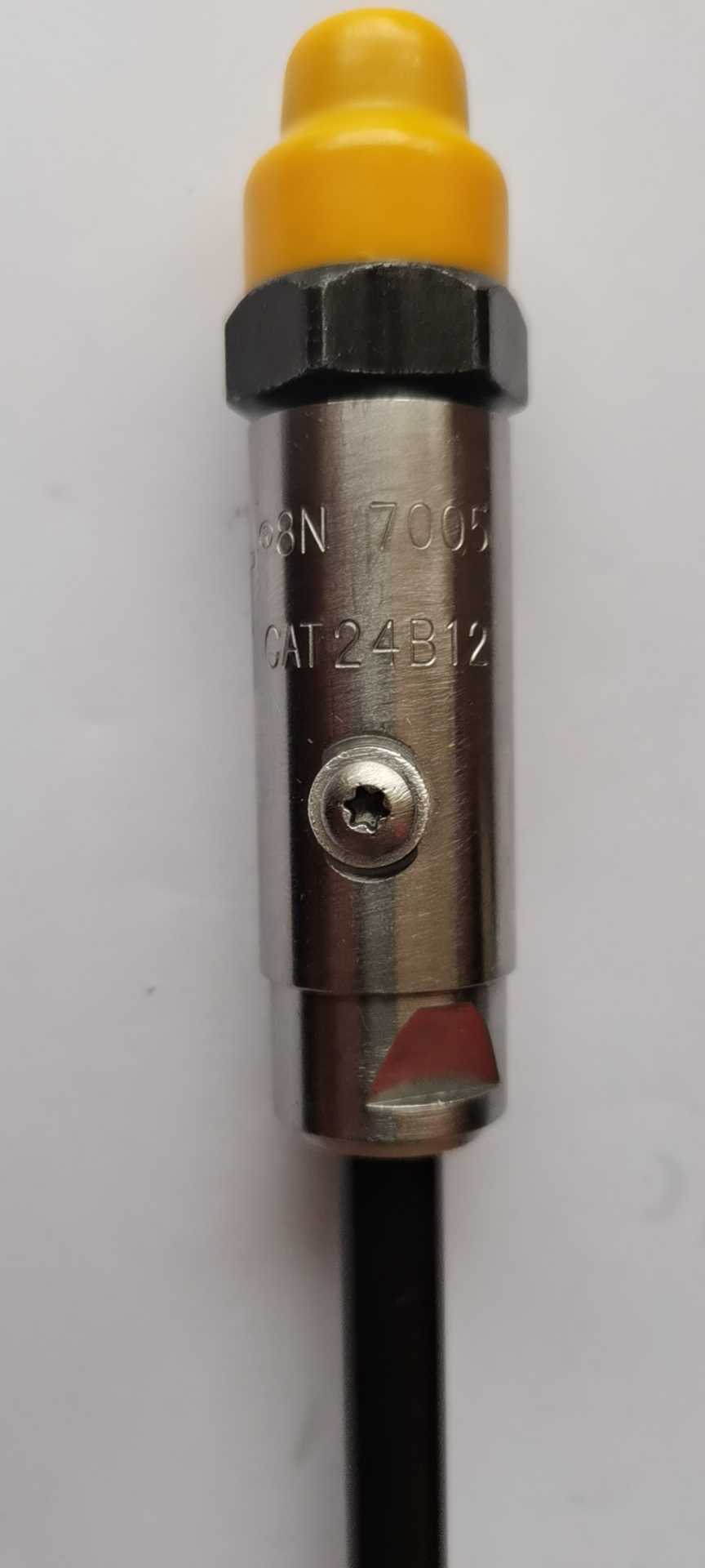 8N-7005 Injector