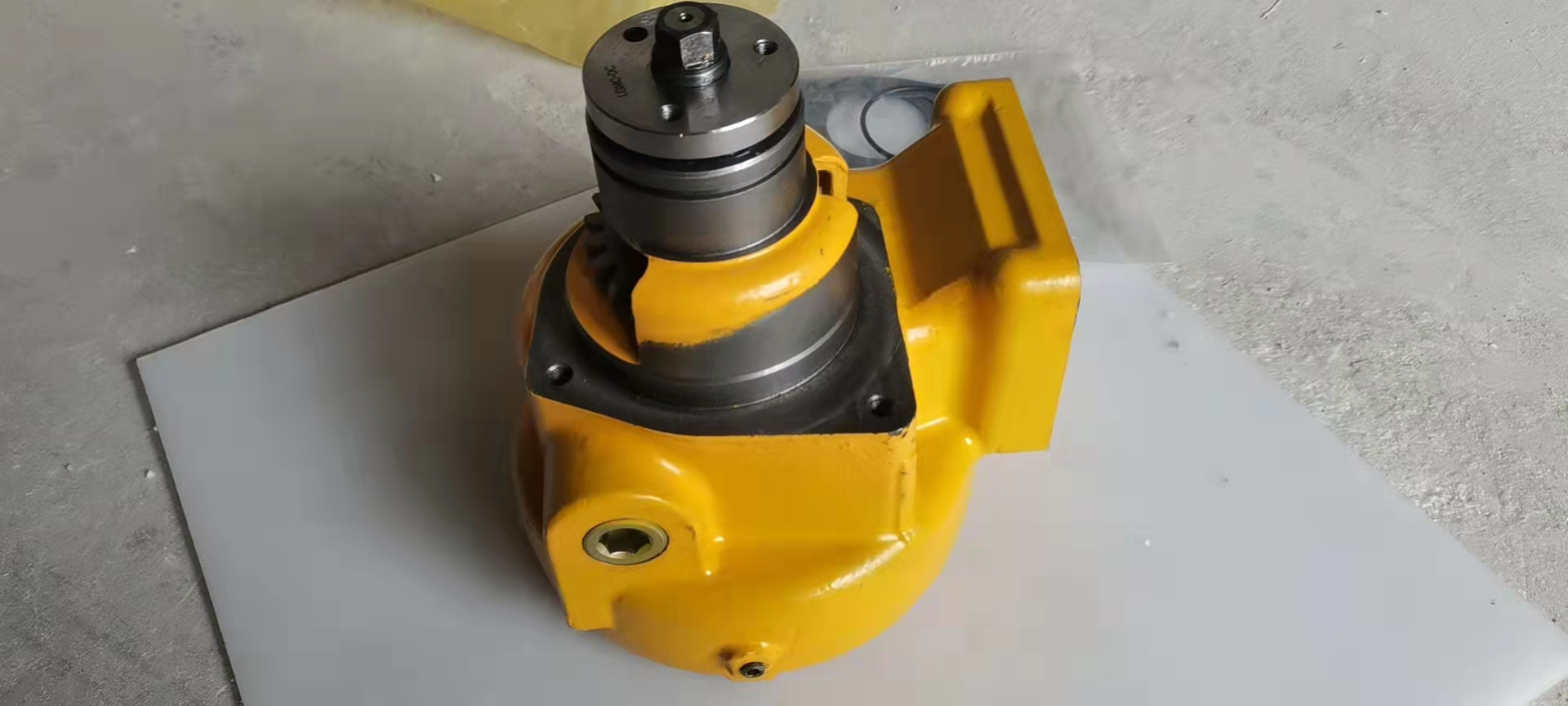 6212-61-1205 Water Pump