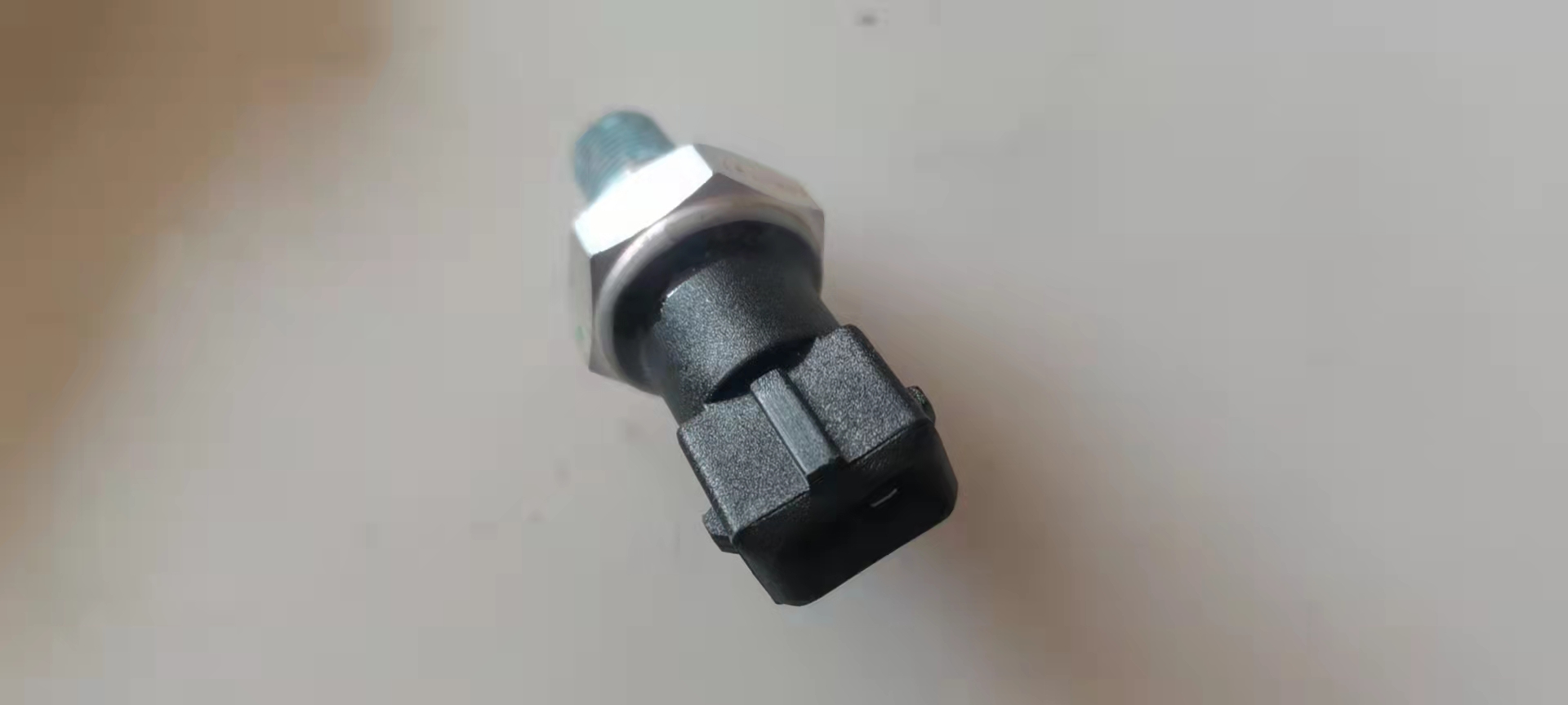 3283850 Oil pressure sensor