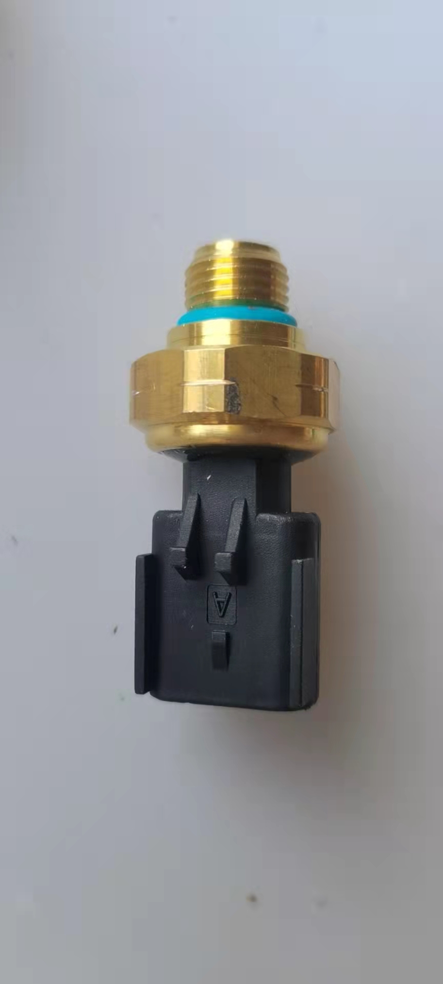 4921517 Oil pressure sensor