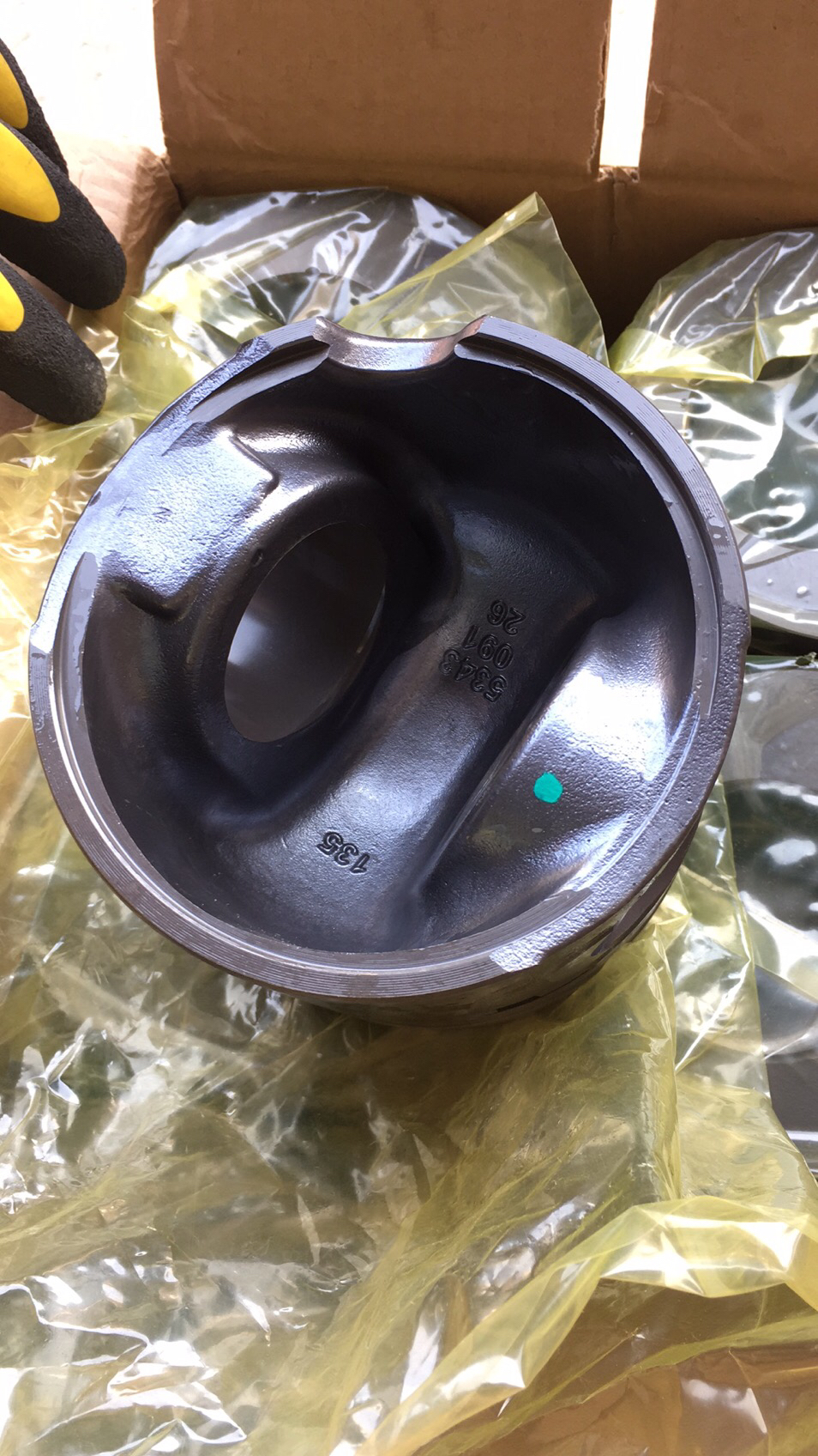 5343091 Piston