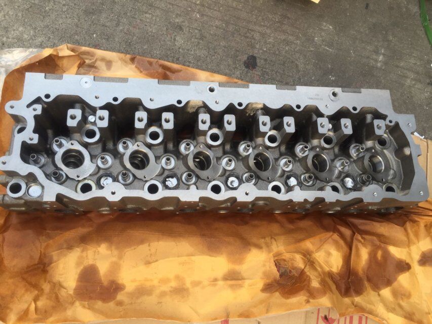 C7 cylinder head, part number 219-5847; Cylinder head C7