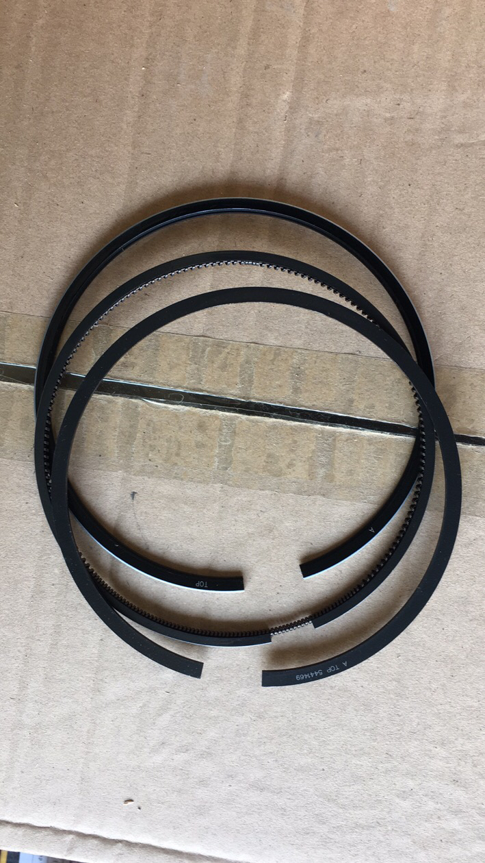 SP137042 Piston Ring Set