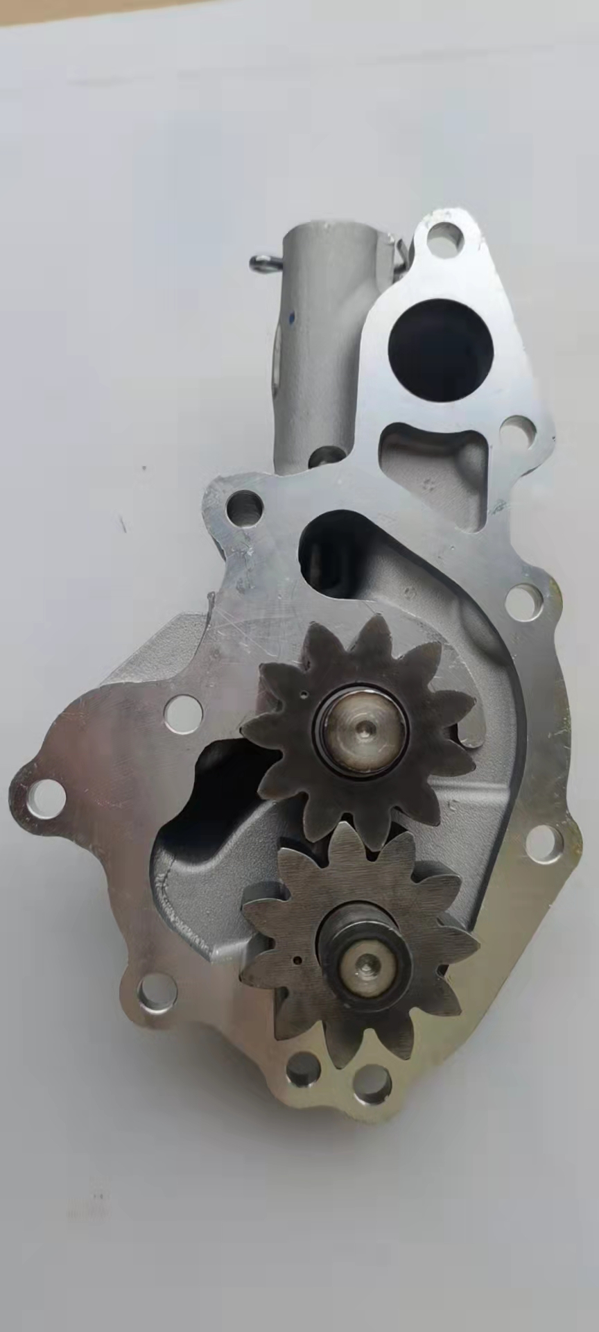 VH151102160A Oil Pump