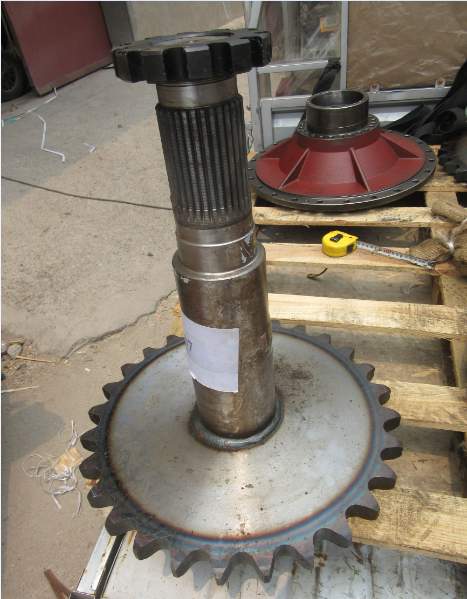 85513030 Sprocket and shaft assembly