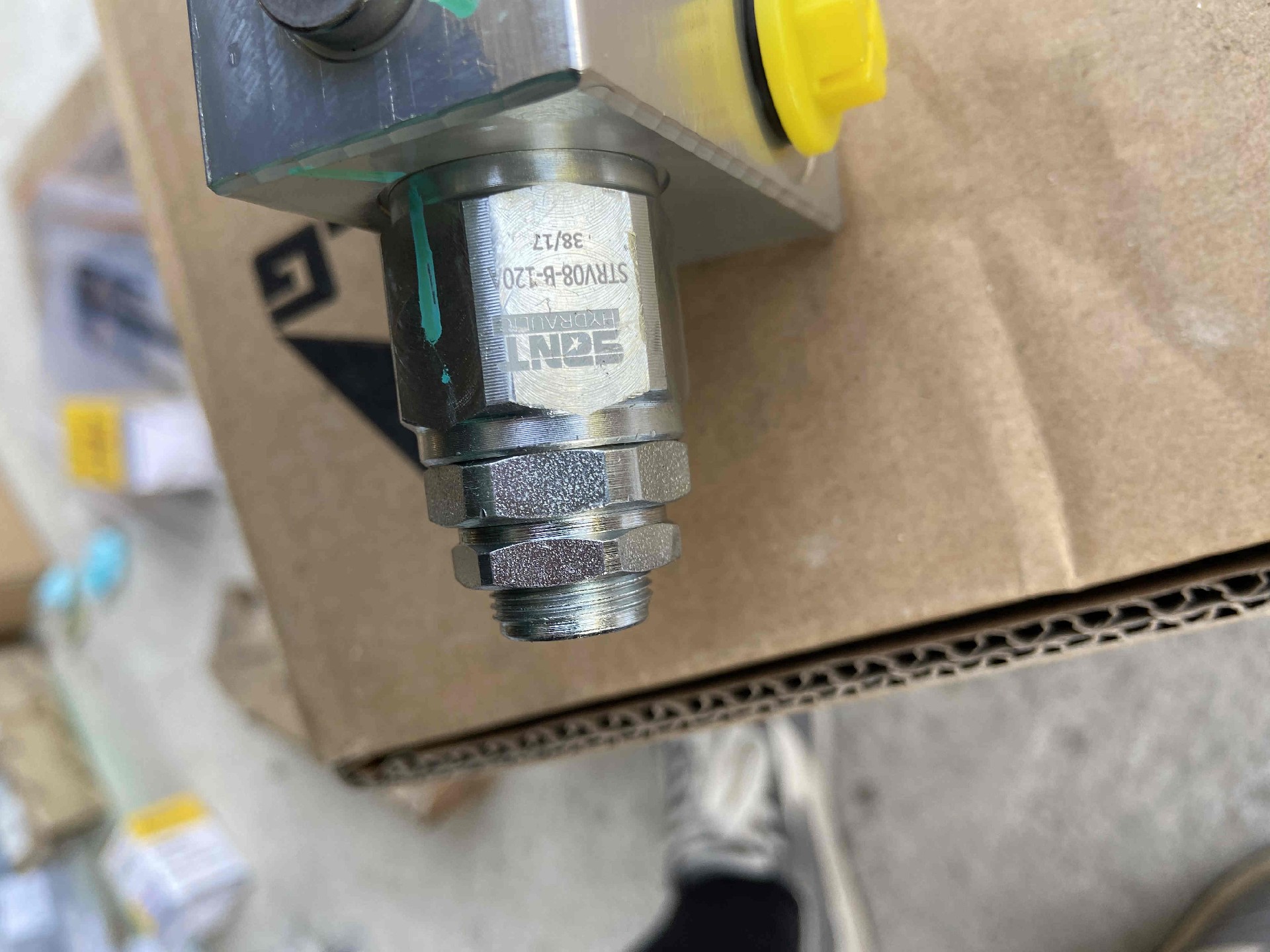 4120005079001 Relief valve