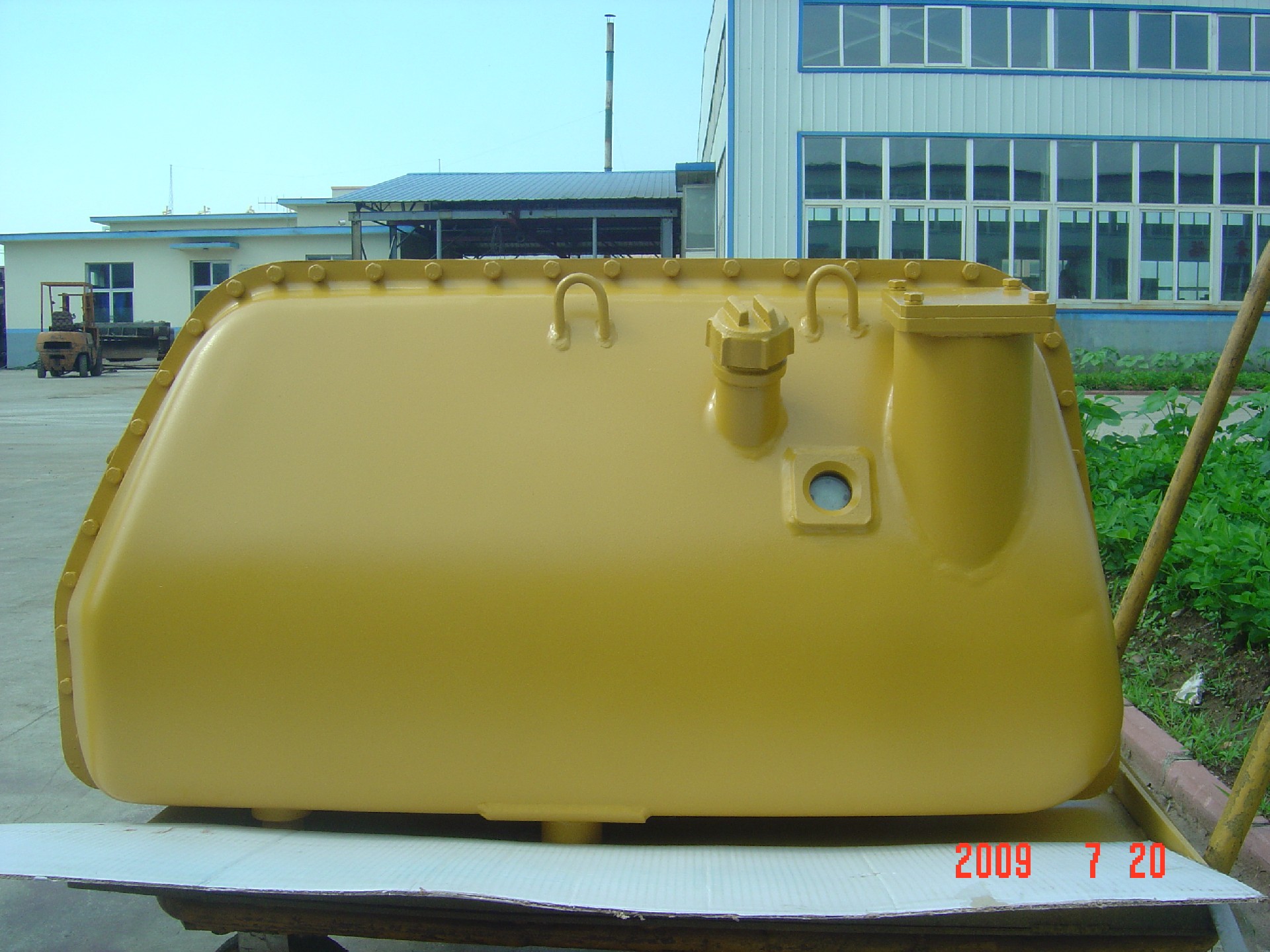 16Y-60-00000 Hydraulic oil tank