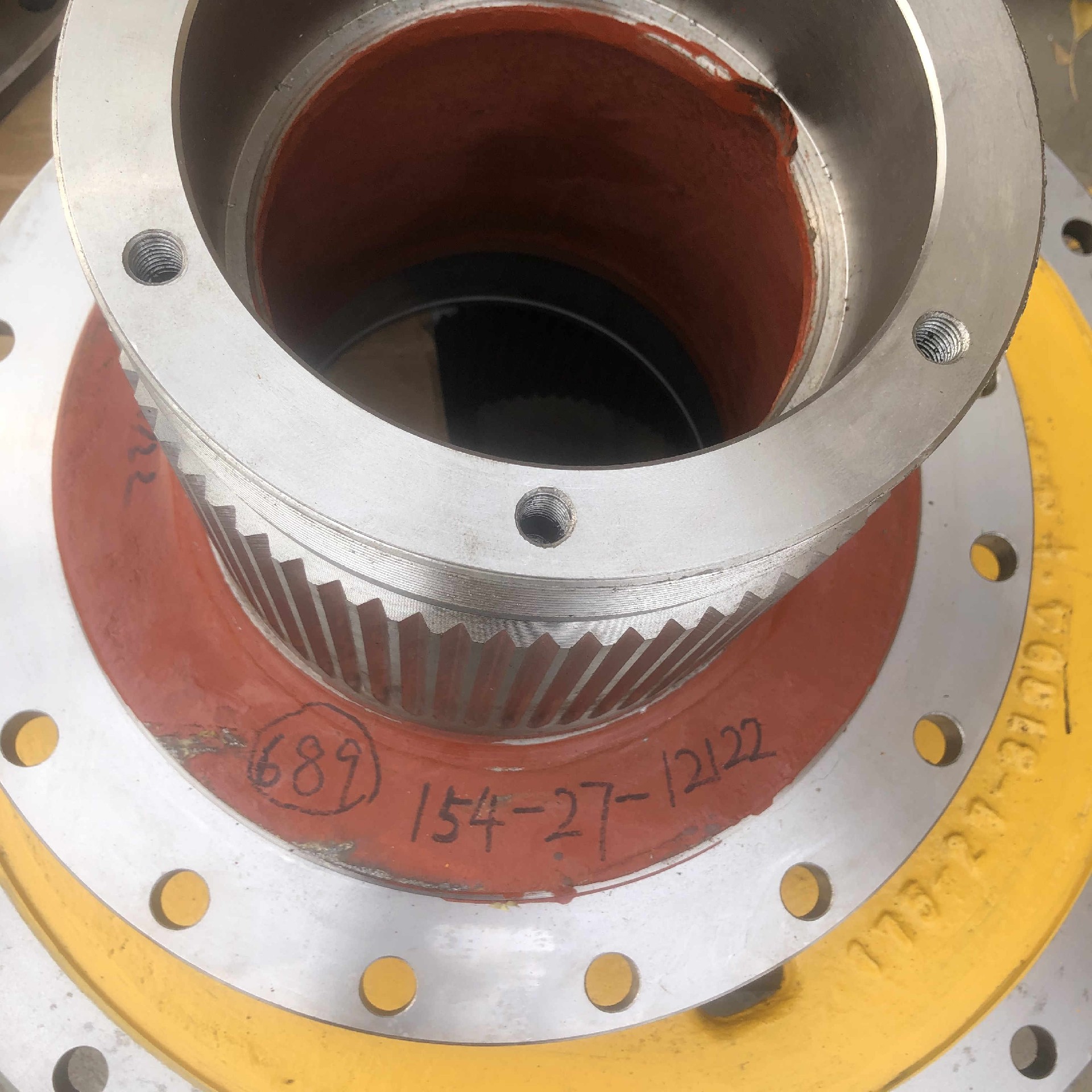 154-27-12122 Gear hub