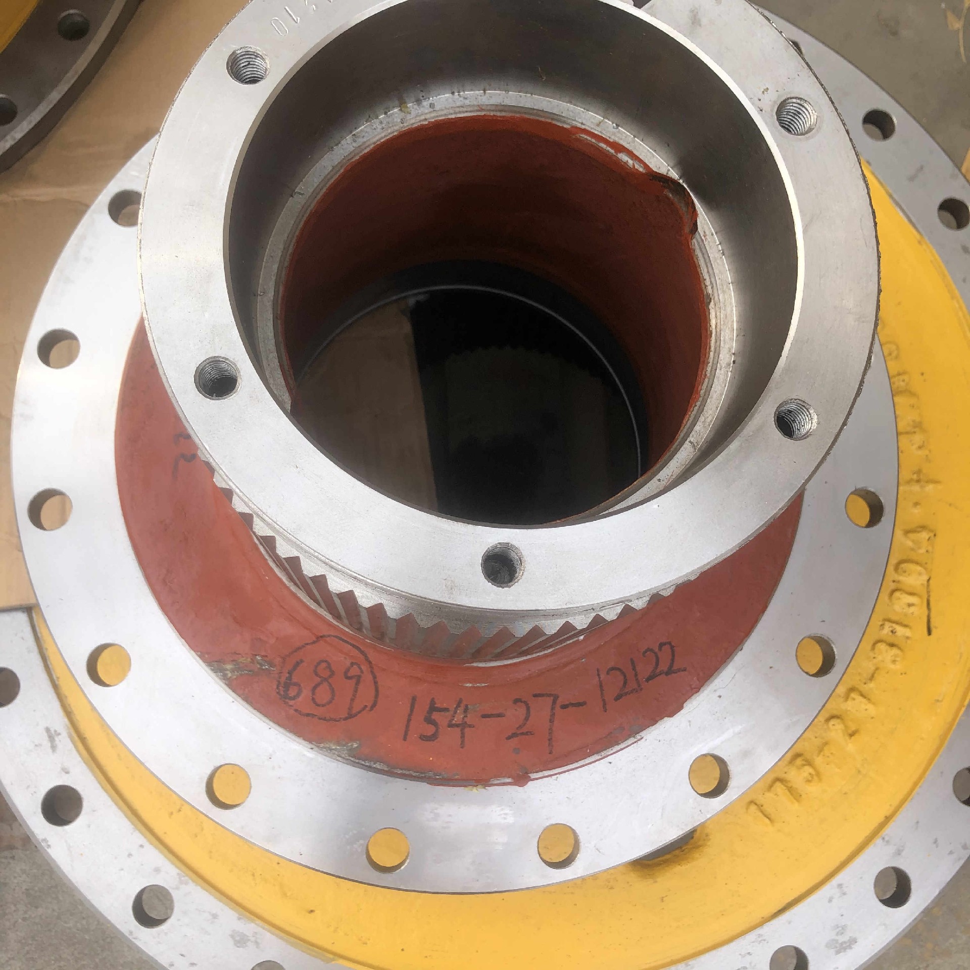 154-27-12122 Gear hub