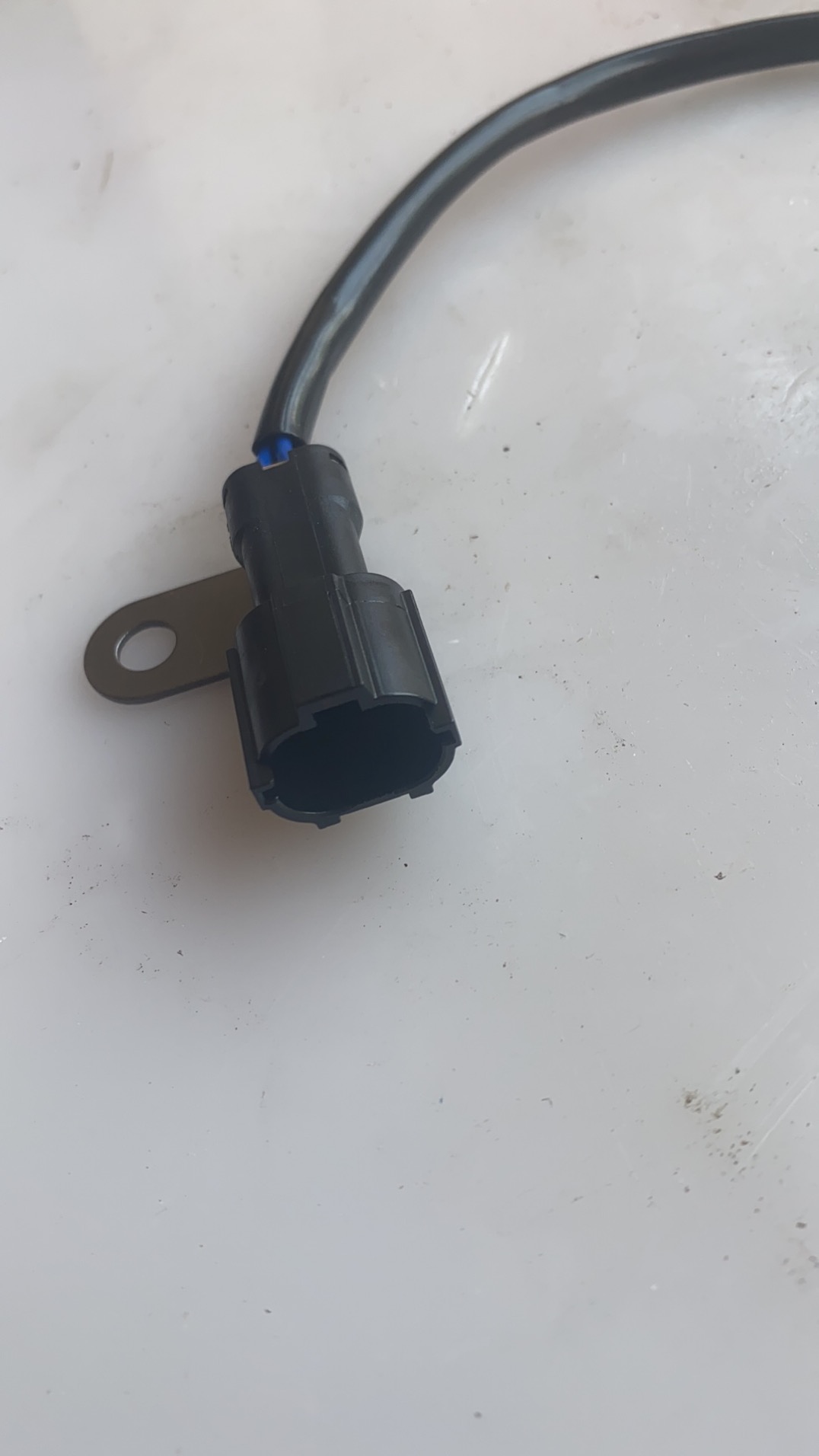 1-81510343-2 Sensor