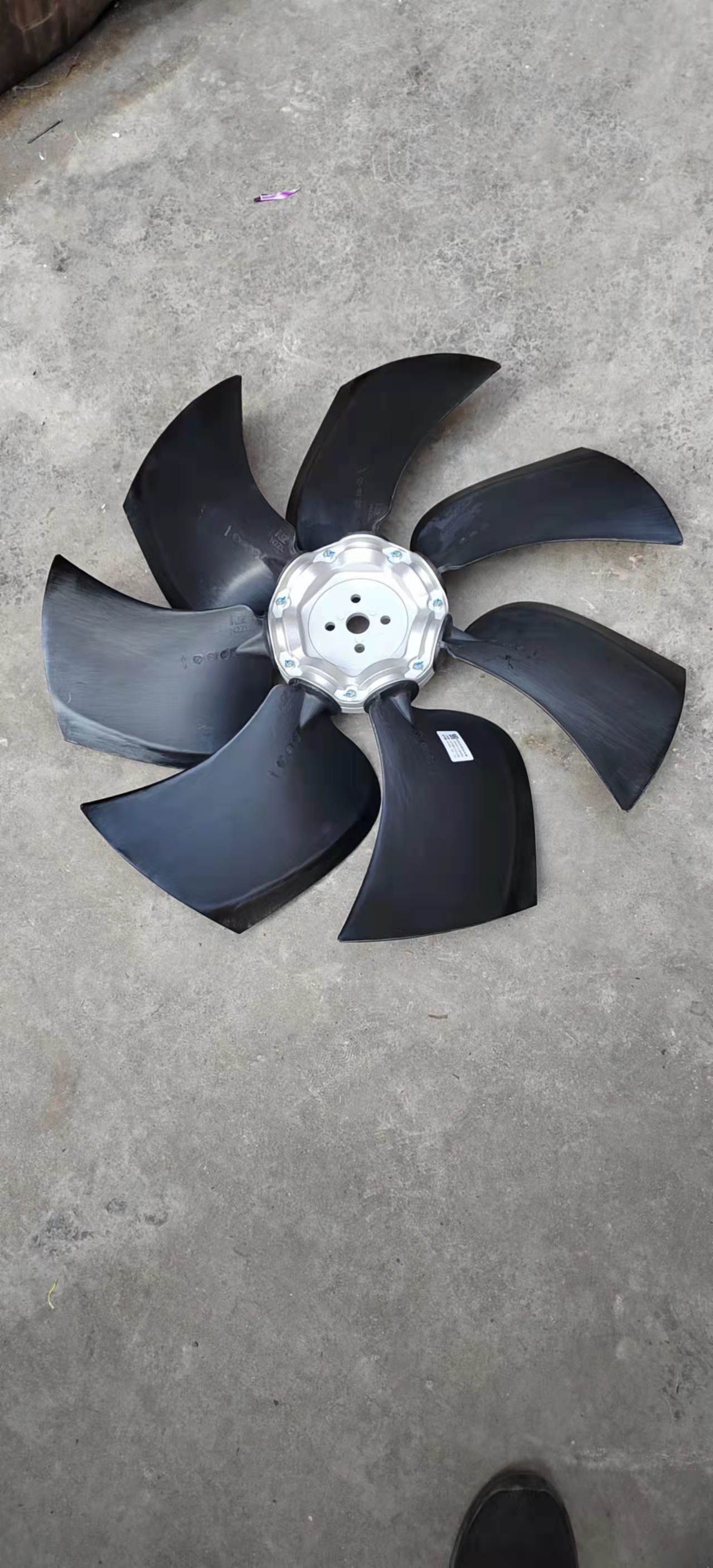 40C1900 Engine cooling fan Liugong 922E excavator fan assembly