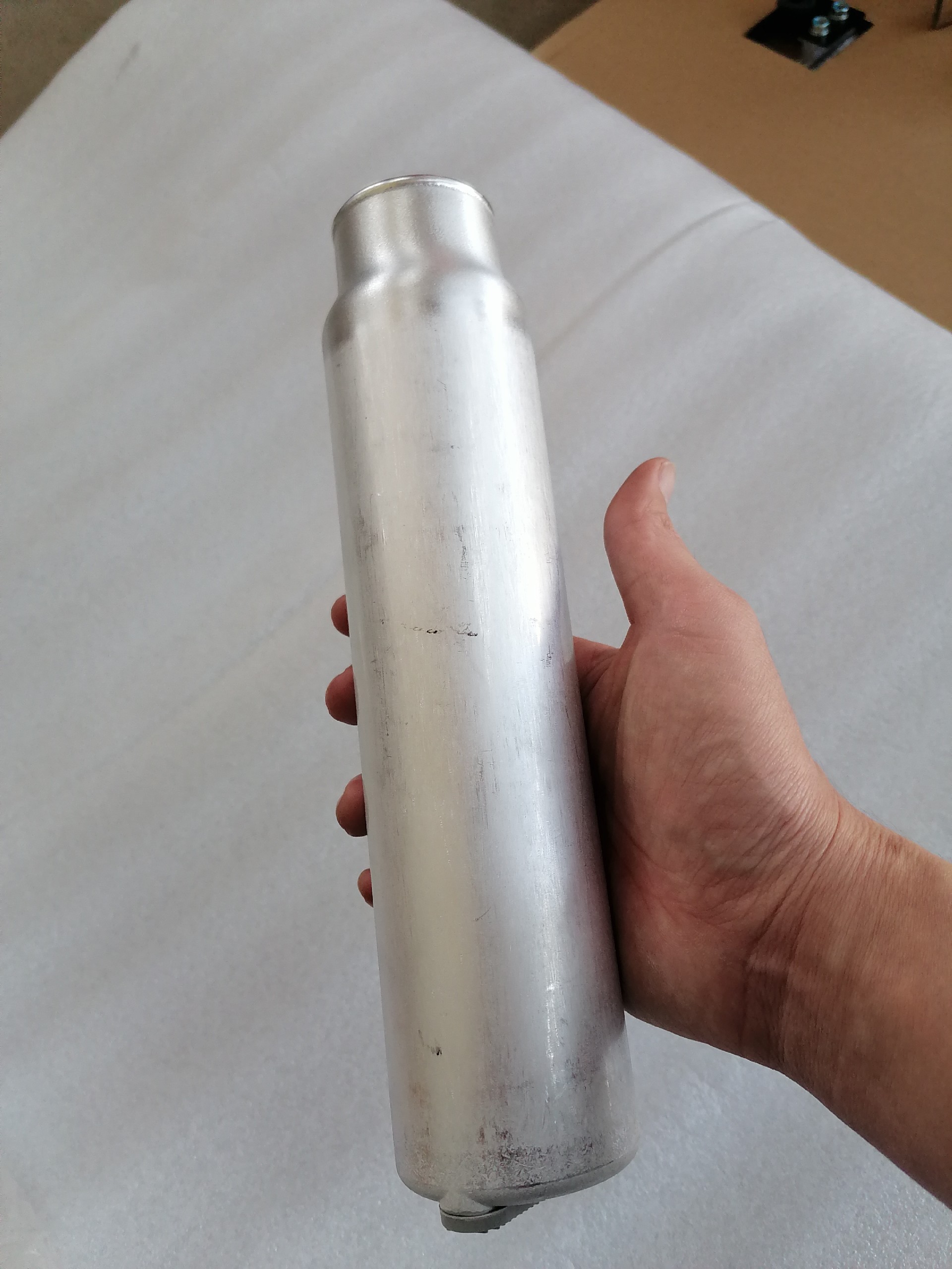 46C0758 Liquid storage tank drying bottle