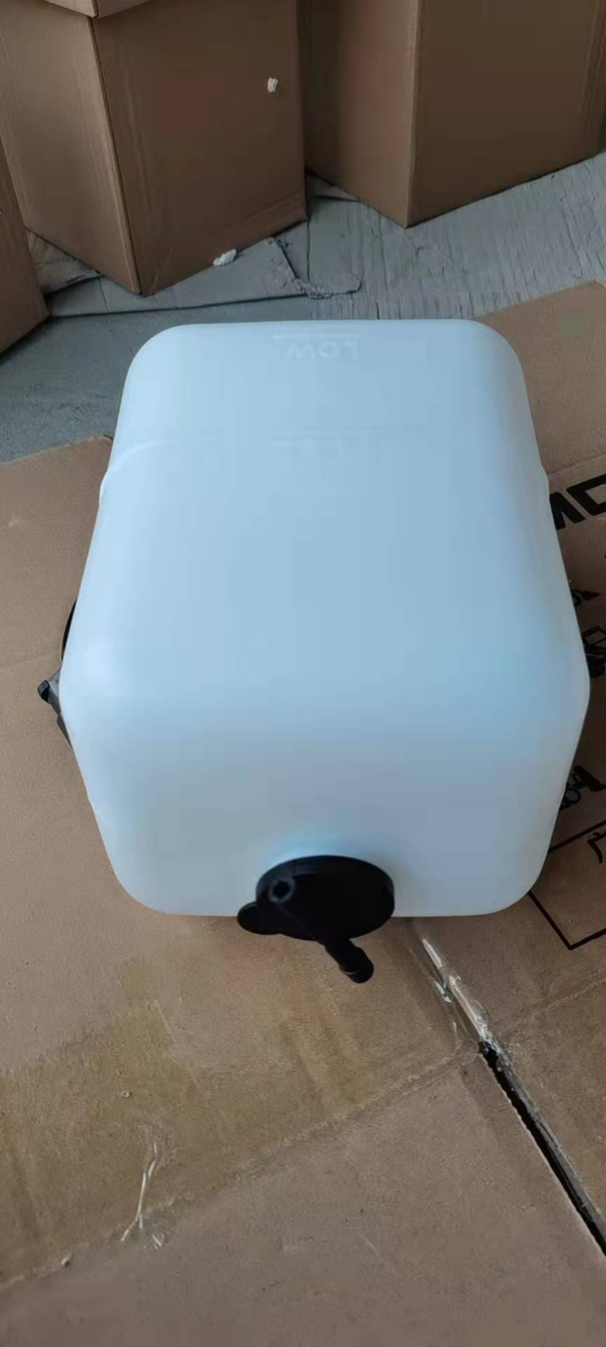 Auxiliary water tank PC300-8