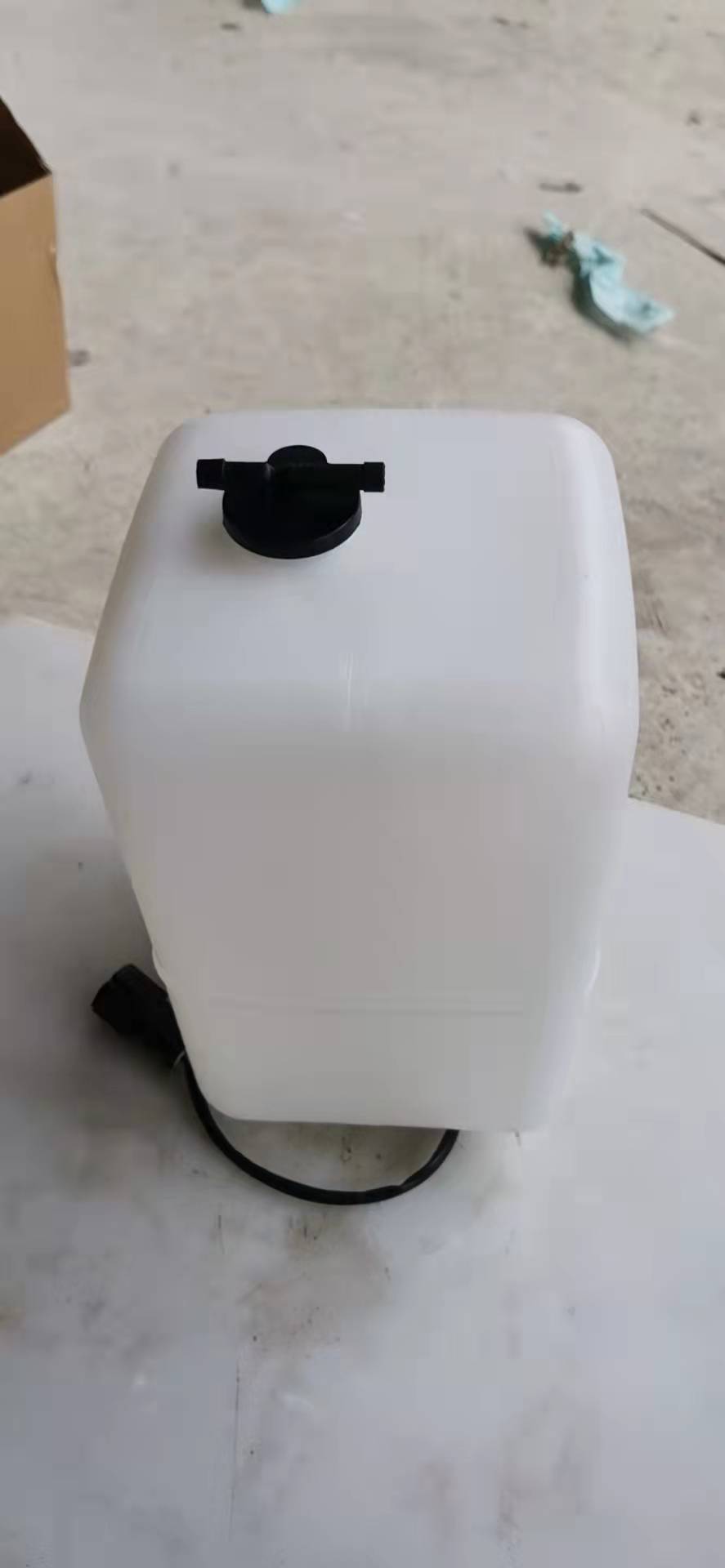 Auxiliary water tank PC400-7