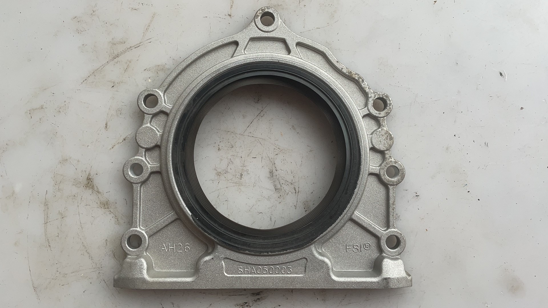 1408500360000 rear seat oil seal