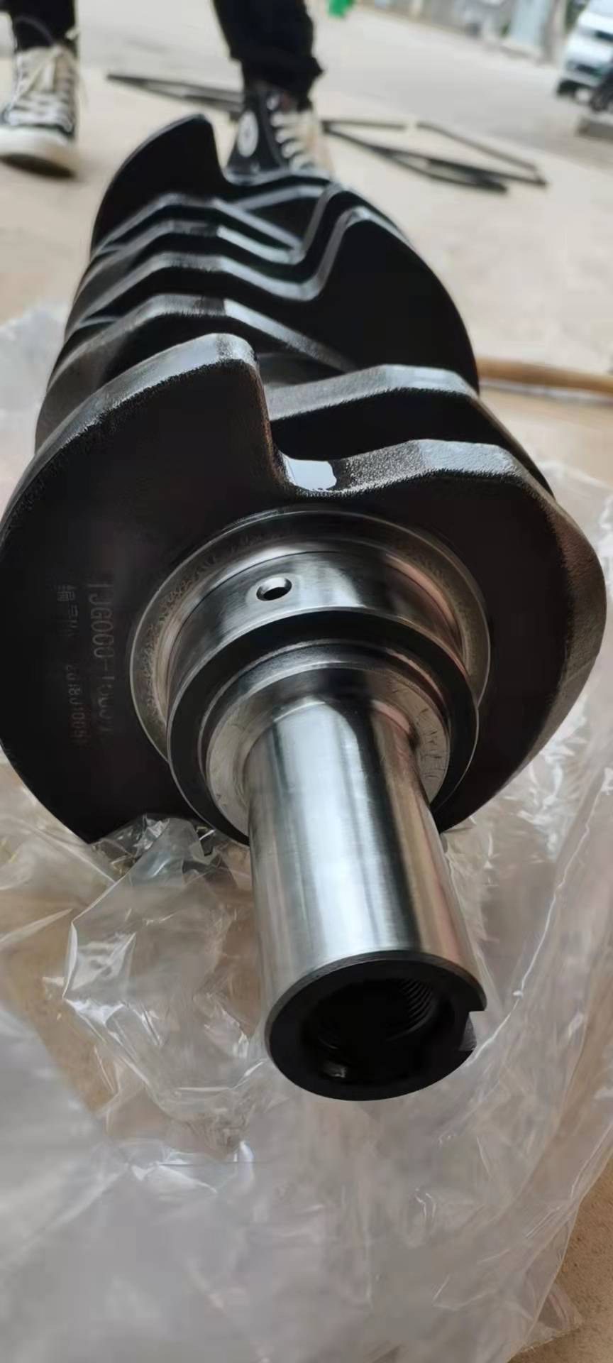 Trục cơ YCD4J22 YCD4J22 Crankshaft Yuchai 4105 Supercharged 85KG 700YC0510