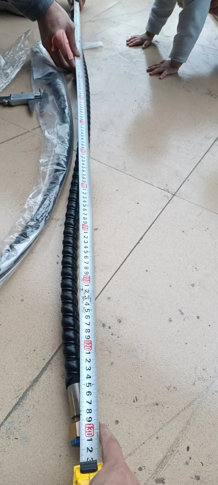 66C2286 hose assembly