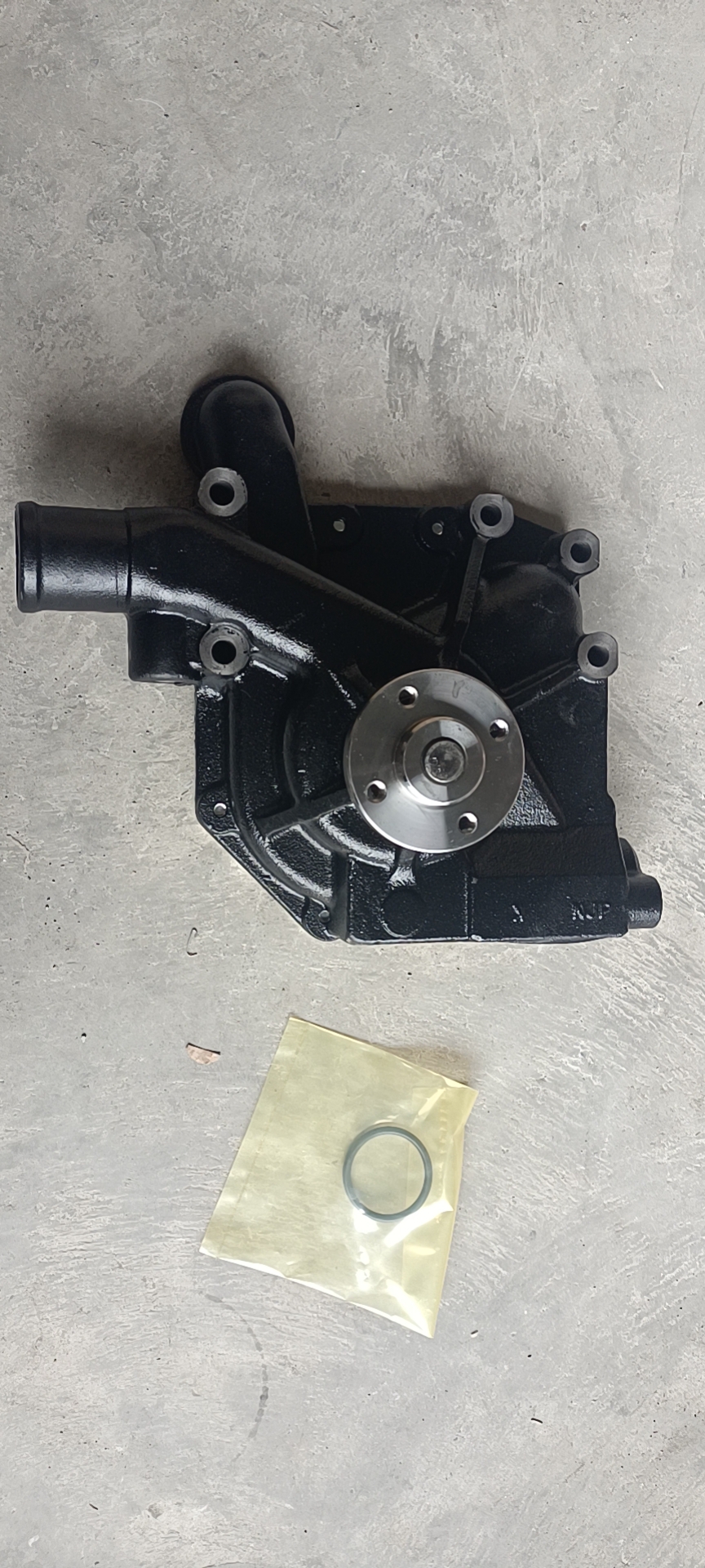 5254965 WATER PUMP WITH SEAL Liugong Loader Part