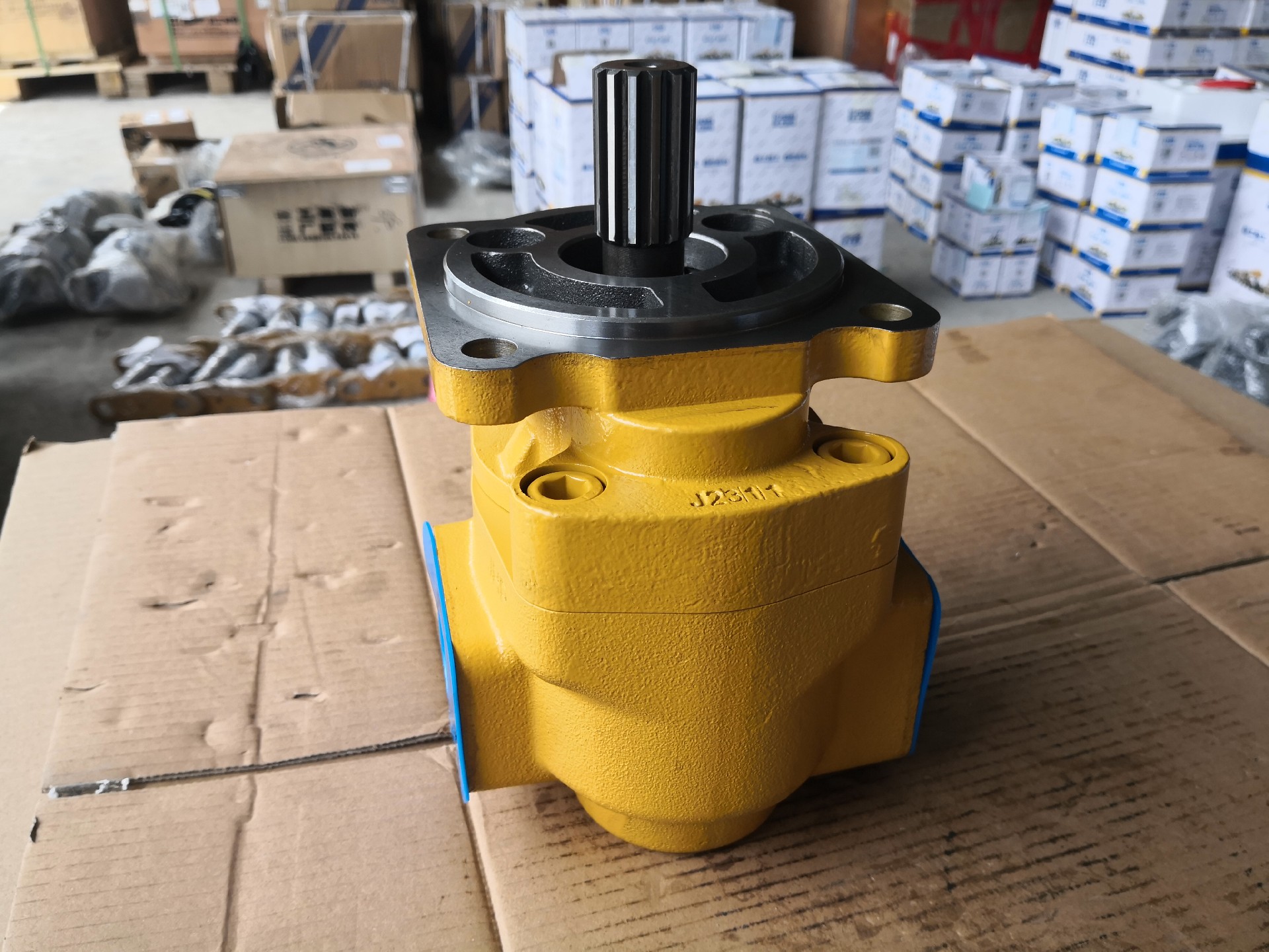 Liugong Loader part 251808358 pump