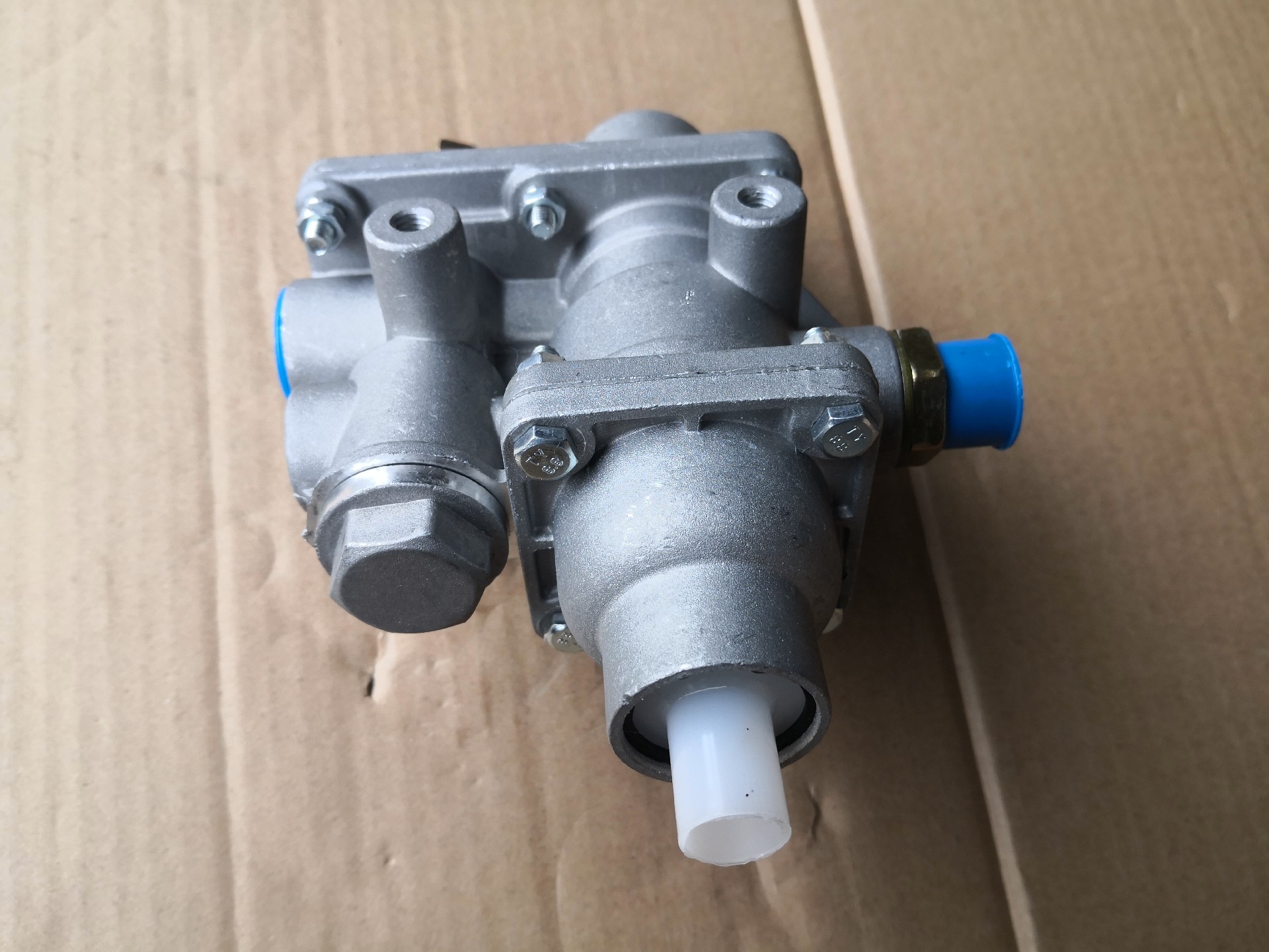 Liugong Loader part 13C0026 Valve